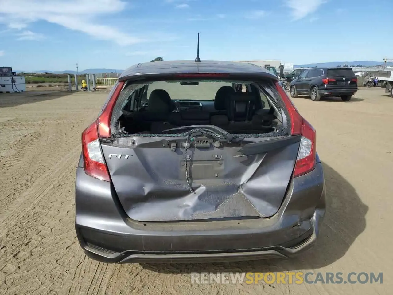 6 fotografías del automóvil dañado 3HGGK5H42LM708542 HONDA FIT 2020
