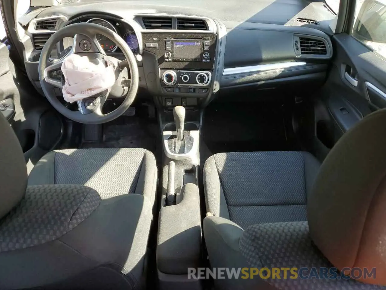 8 fotografías del automóvil dañado 3HGGK5H42LM712820 HONDA FIT 2020
