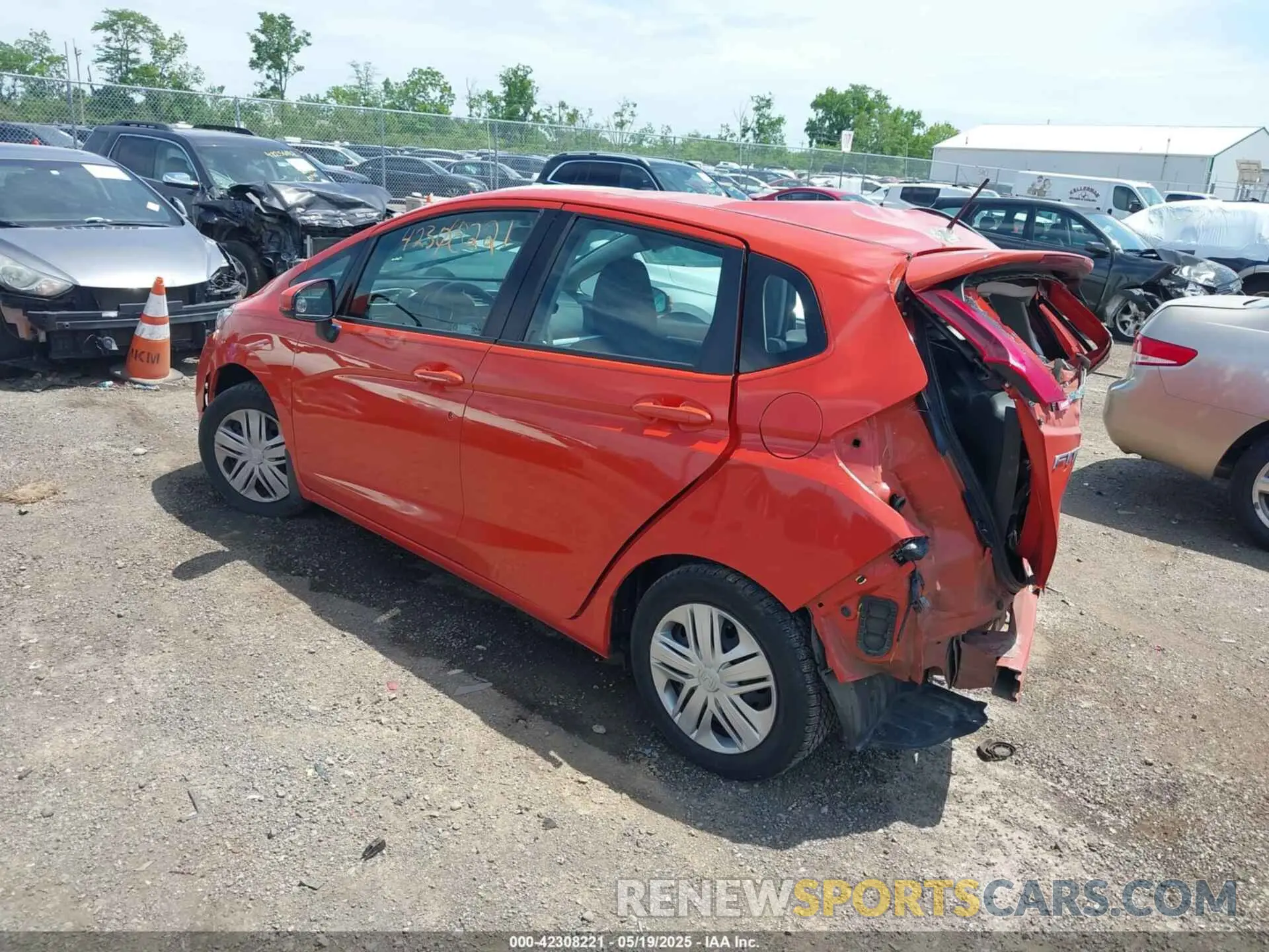3 fotografías del automóvil dañado 3HGGK5H42LM727687 HONDA FIT 2020