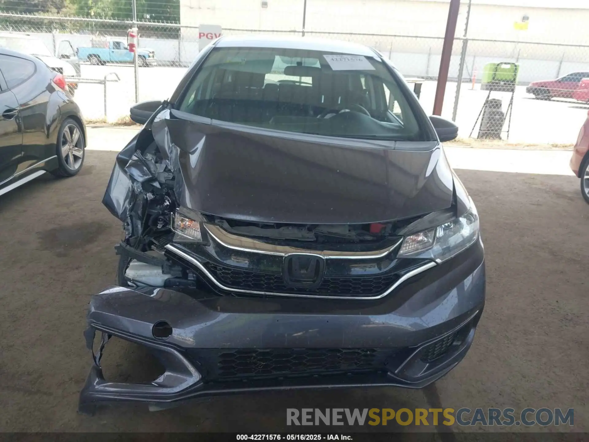 12 fotografías del automóvil dañado 3HGGK5H42LM728368 HONDA FIT 2020