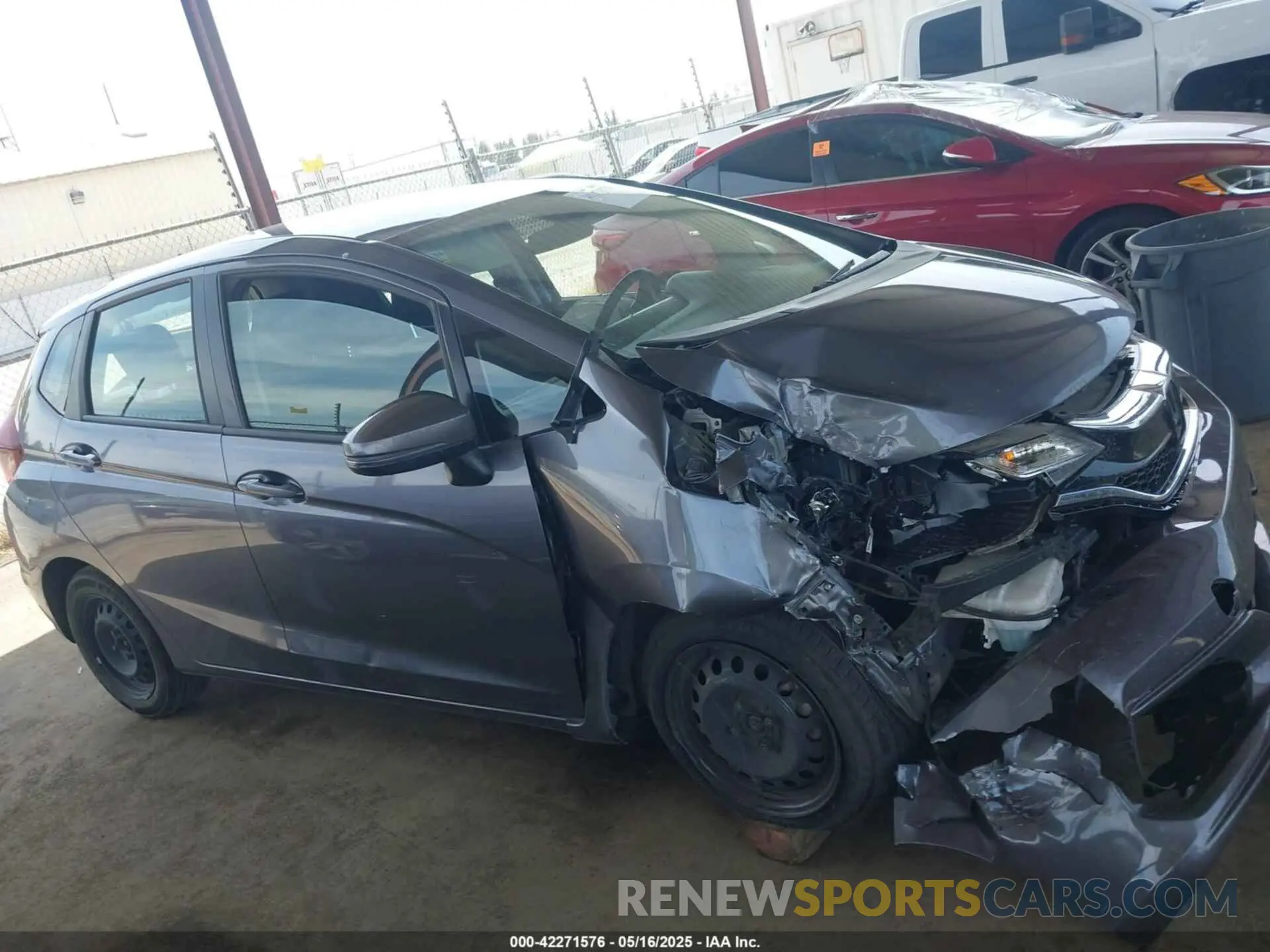 13 fotografías del automóvil dañado 3HGGK5H42LM728368 HONDA FIT 2020