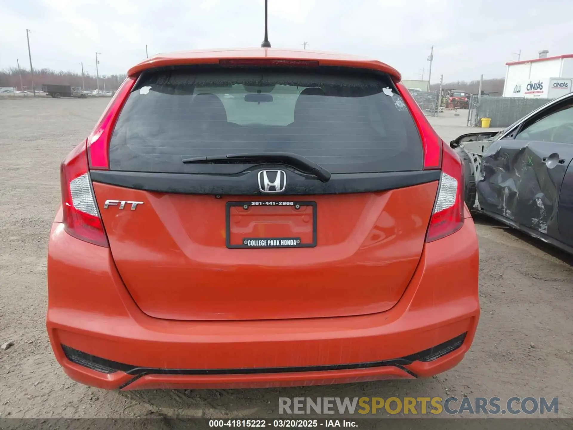 16 fotografías del automóvil dañado 3HGGK5H45LM710897 HONDA FIT 2020