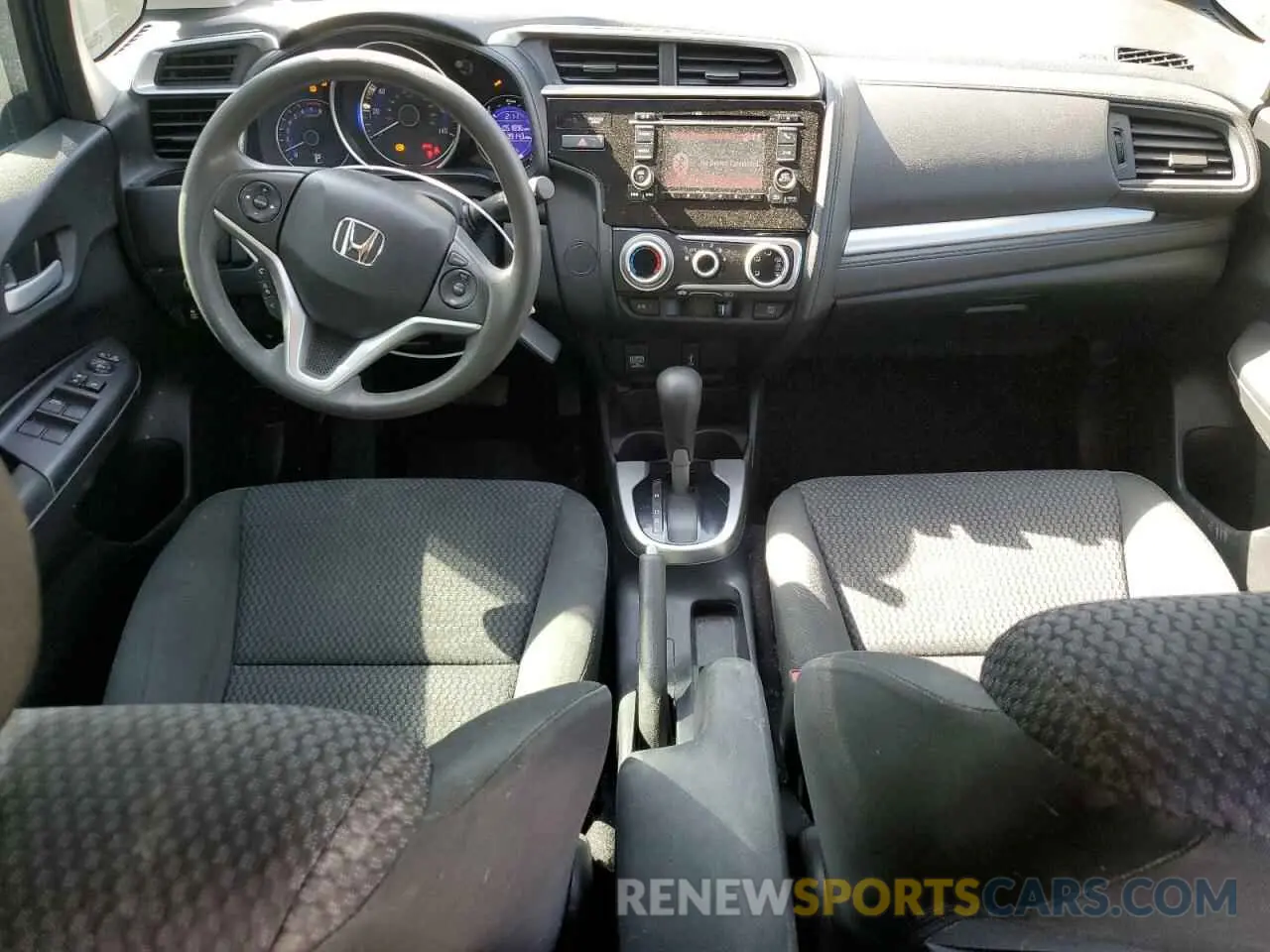 8 fotografías del automóvil dañado 3HGGK5H46LM707782 HONDA FIT 2020