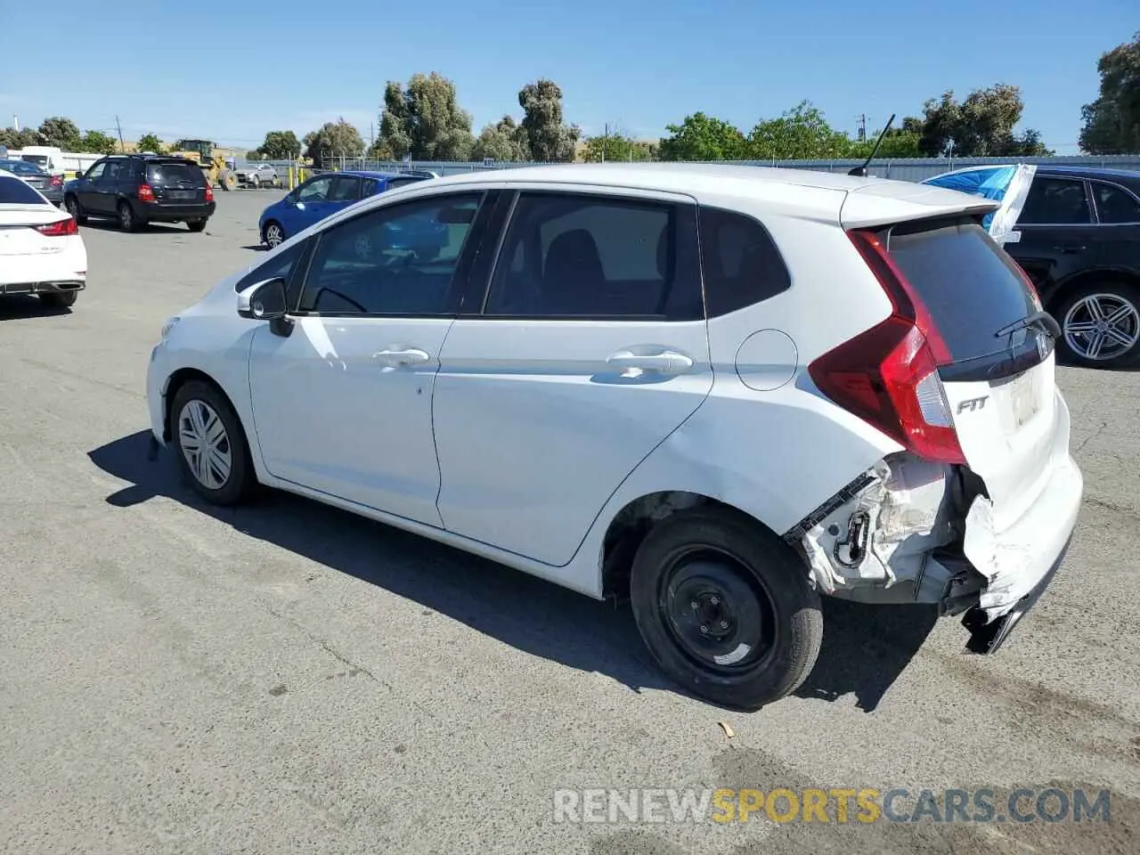 2 fotografías del automóvil dañado 3HGGK5H46LM709984 HONDA FIT 2020