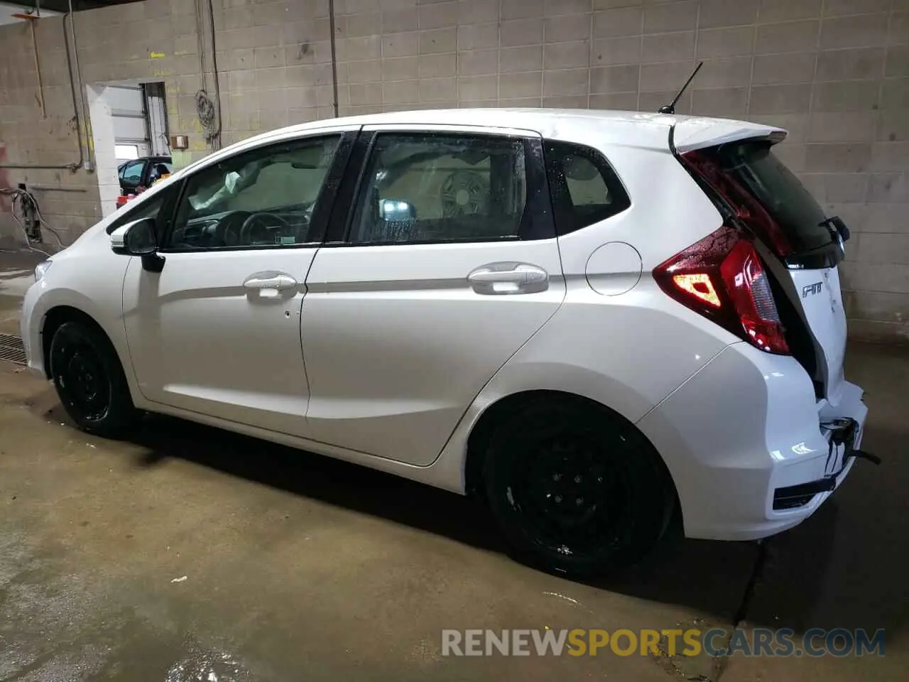 2 fotografías del automóvil dañado 3HGGK5H47LM711887 HONDA FIT 2020