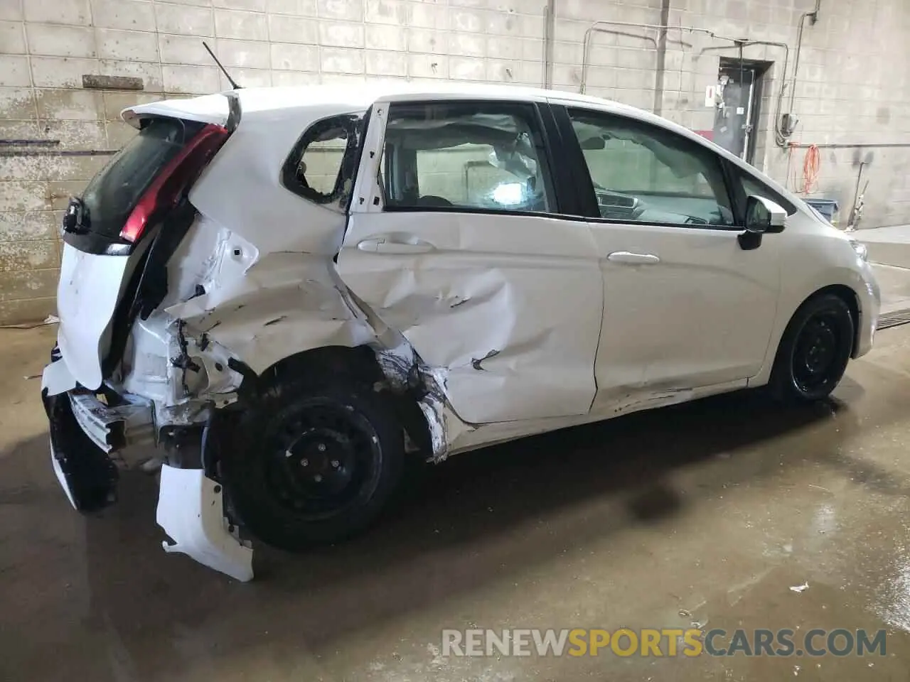 3 fotografías del automóvil dañado 3HGGK5H47LM711887 HONDA FIT 2020