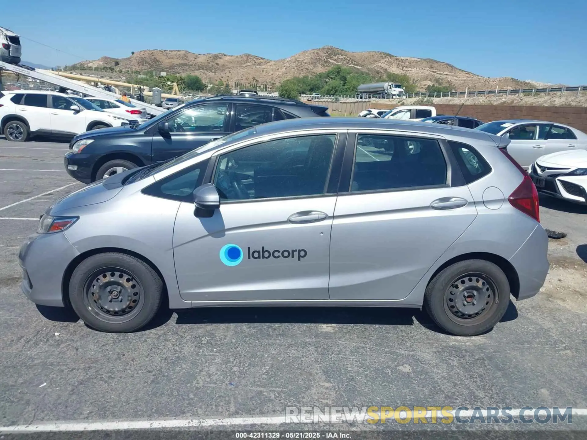 14 fotografías del automóvil dañado 3HGGK5H48LM730268 HONDA FIT 2020
