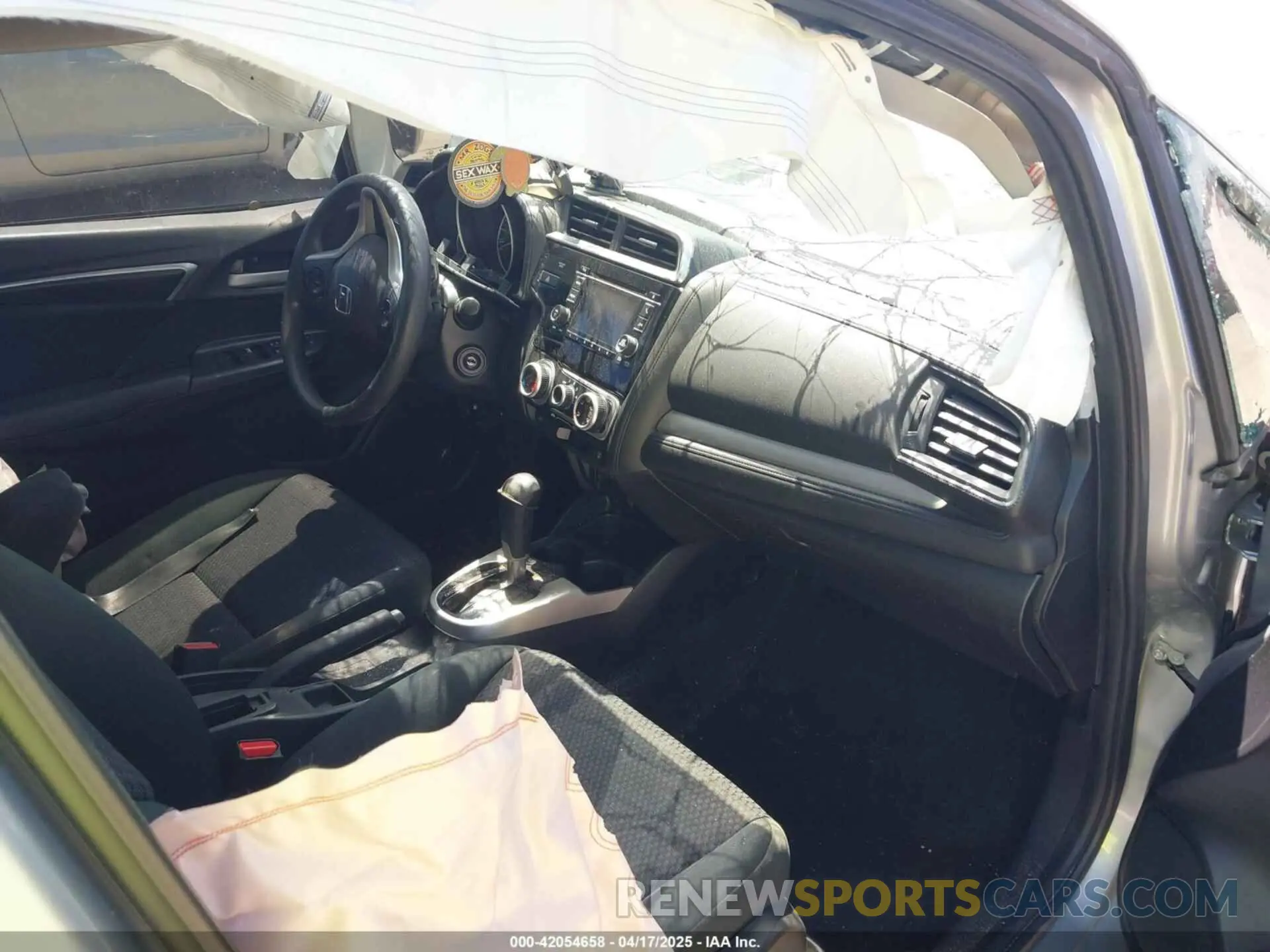5 fotografías del automóvil dañado 3HGGK5H48LM732408 HONDA FIT 2020