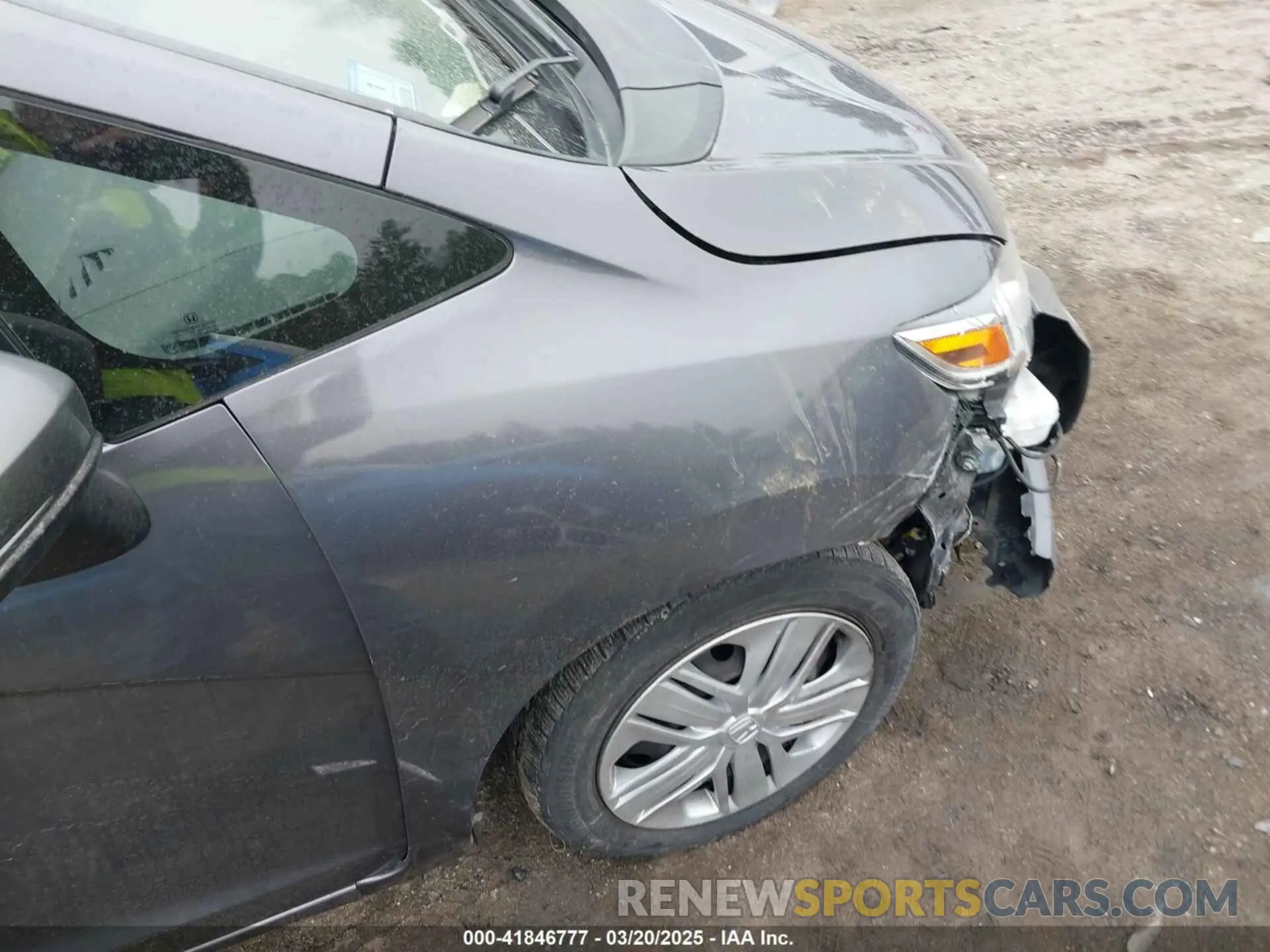 6 fotografías del automóvil dañado 3HGGK5H49LM710739 HONDA FIT 2020