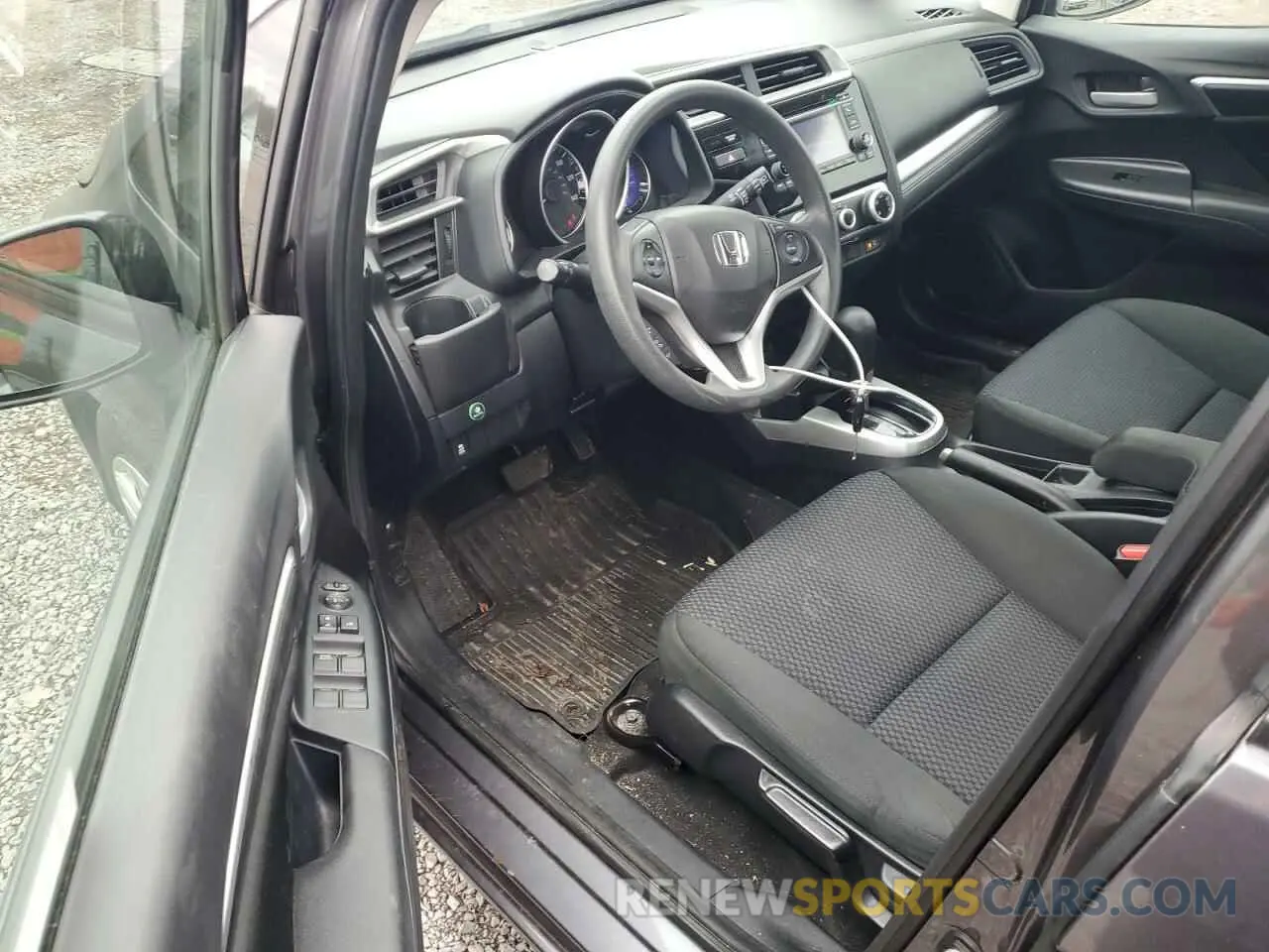 8 fotografías del automóvil dañado 3HGGK5H49LM710806 HONDA FIT 2020
