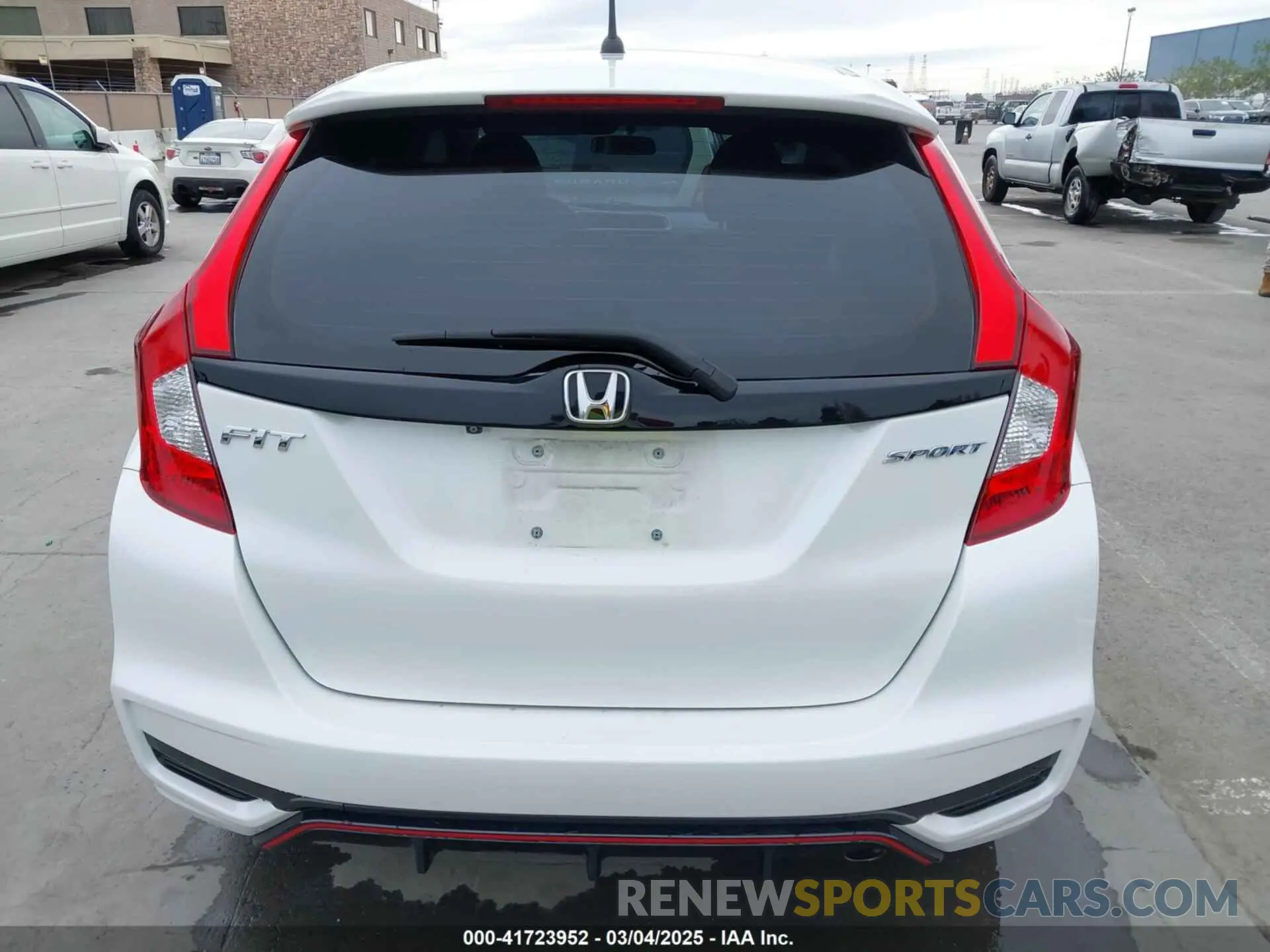 16 fotografías del automóvil dañado 3HGGK5H60LM719086 HONDA FIT 2020
