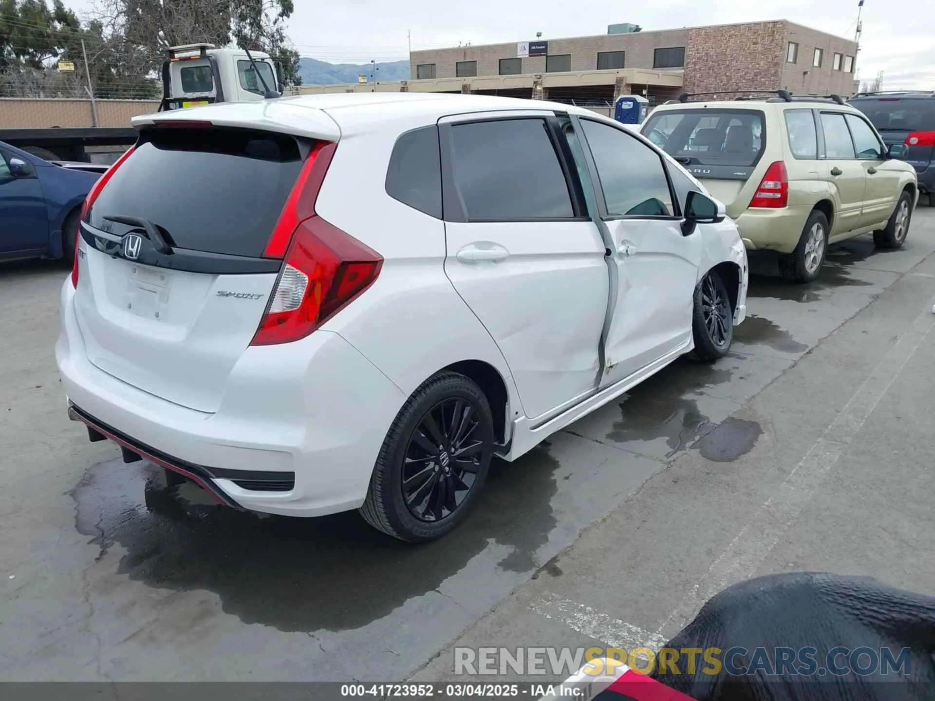 4 fotografías del automóvil dañado 3HGGK5H60LM719086 HONDA FIT 2020