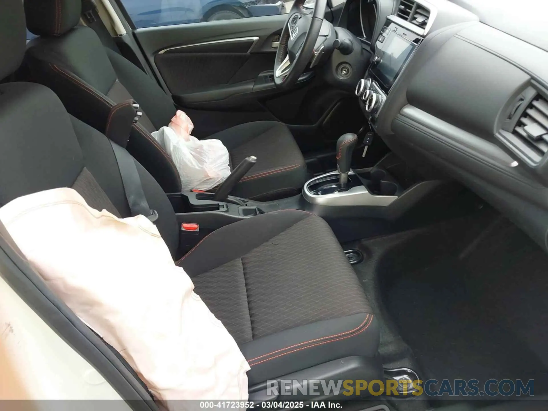 5 fotografías del automóvil dañado 3HGGK5H60LM719086 HONDA FIT 2020