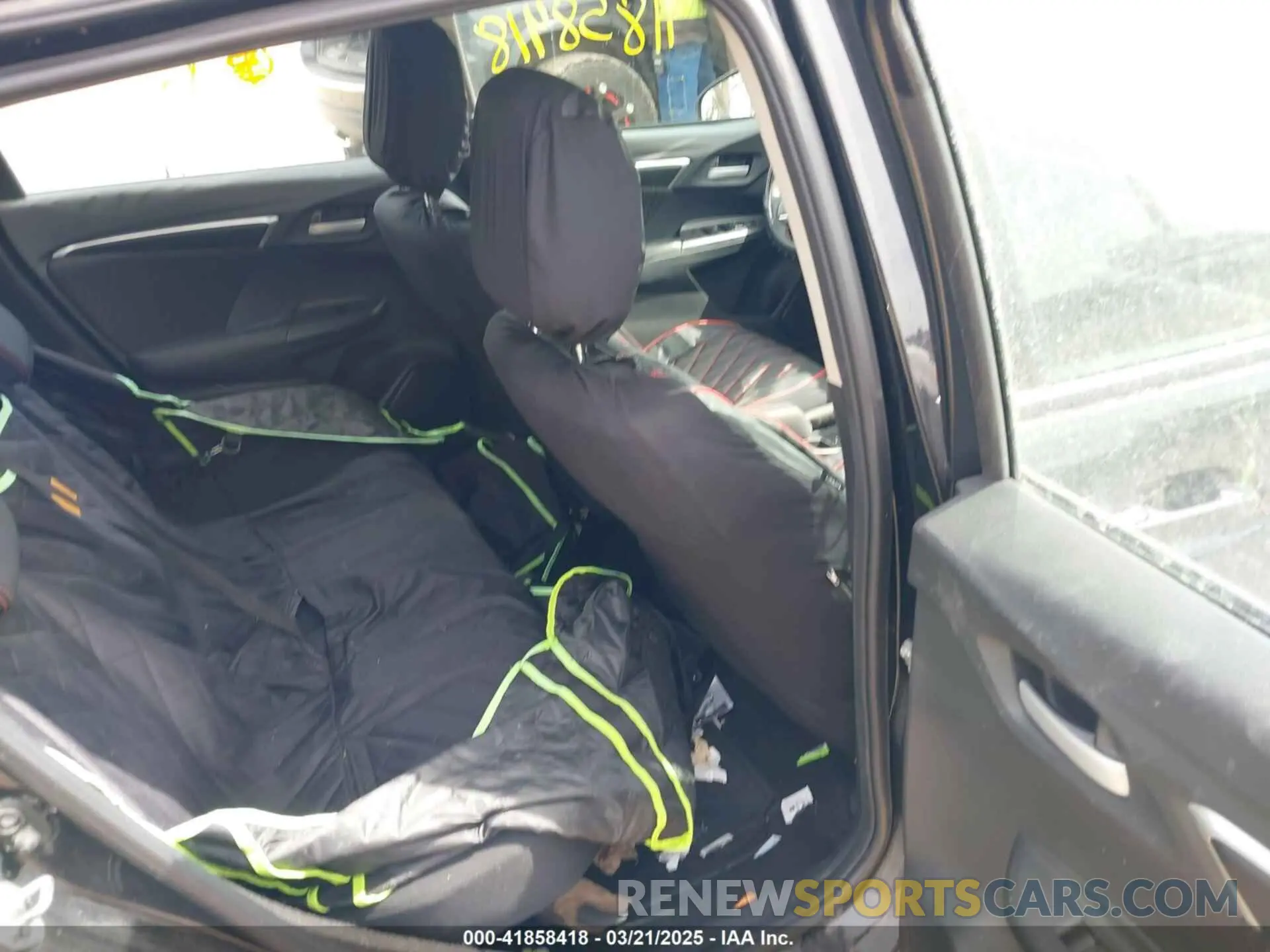 8 fotografías del automóvil dañado 3HGGK5H62LM725374 HONDA FIT 2020