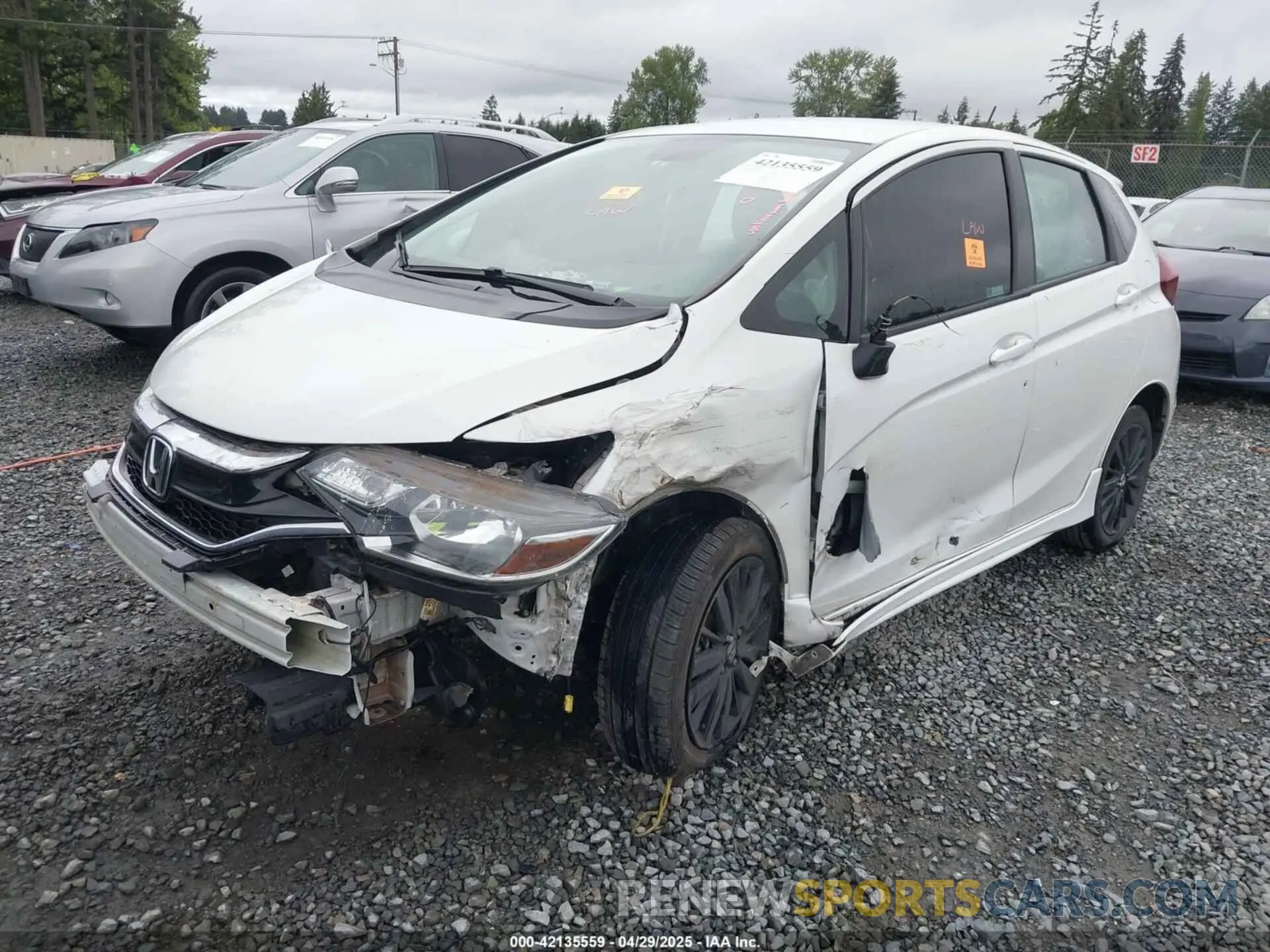 2 fotografías del automóvil dañado 3HGGK5H68LM715075 HONDA FIT 2020