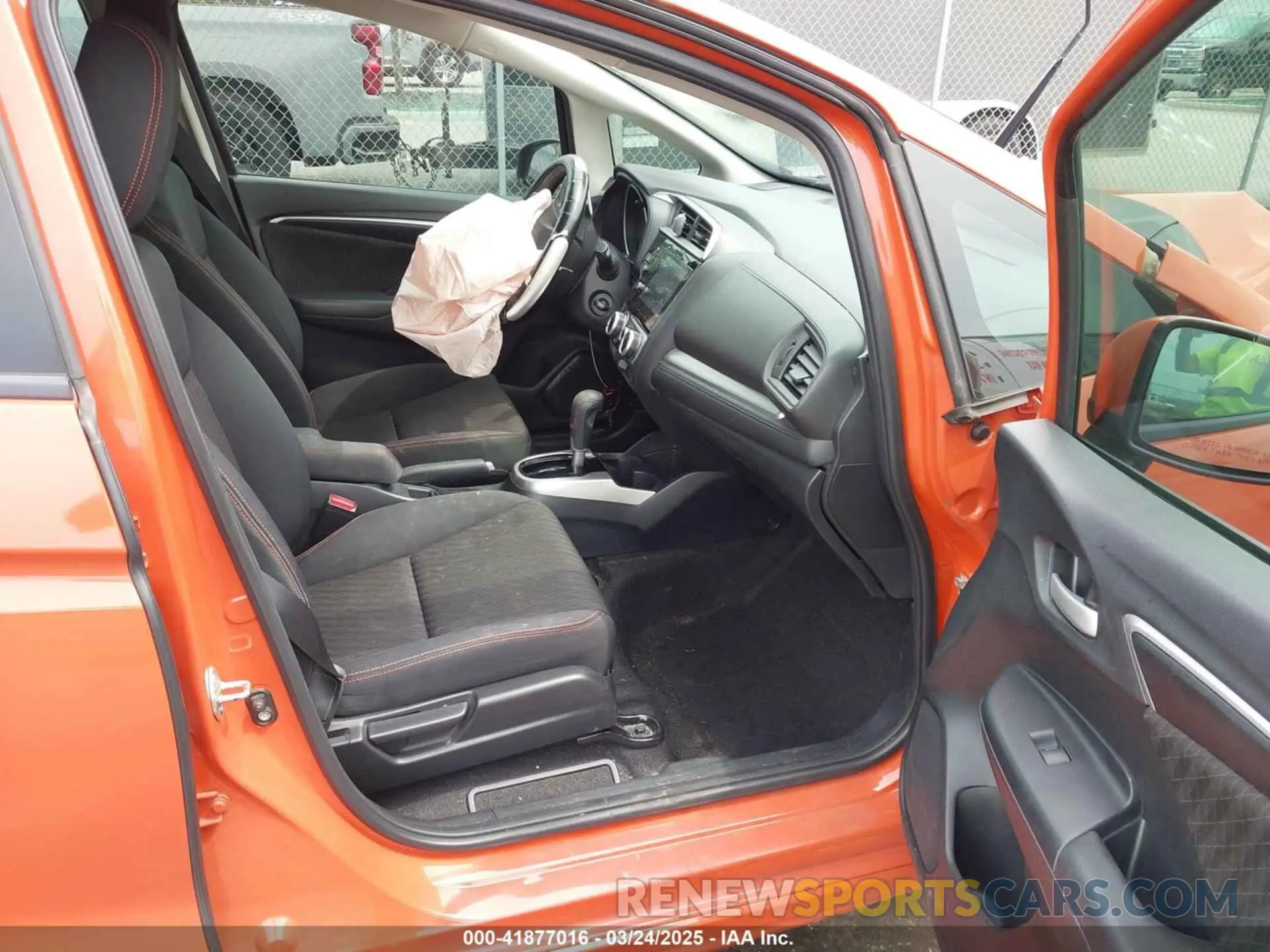 5 fotografías del automóvil dañado 3HGGK5H68LM726836 HONDA FIT 2020