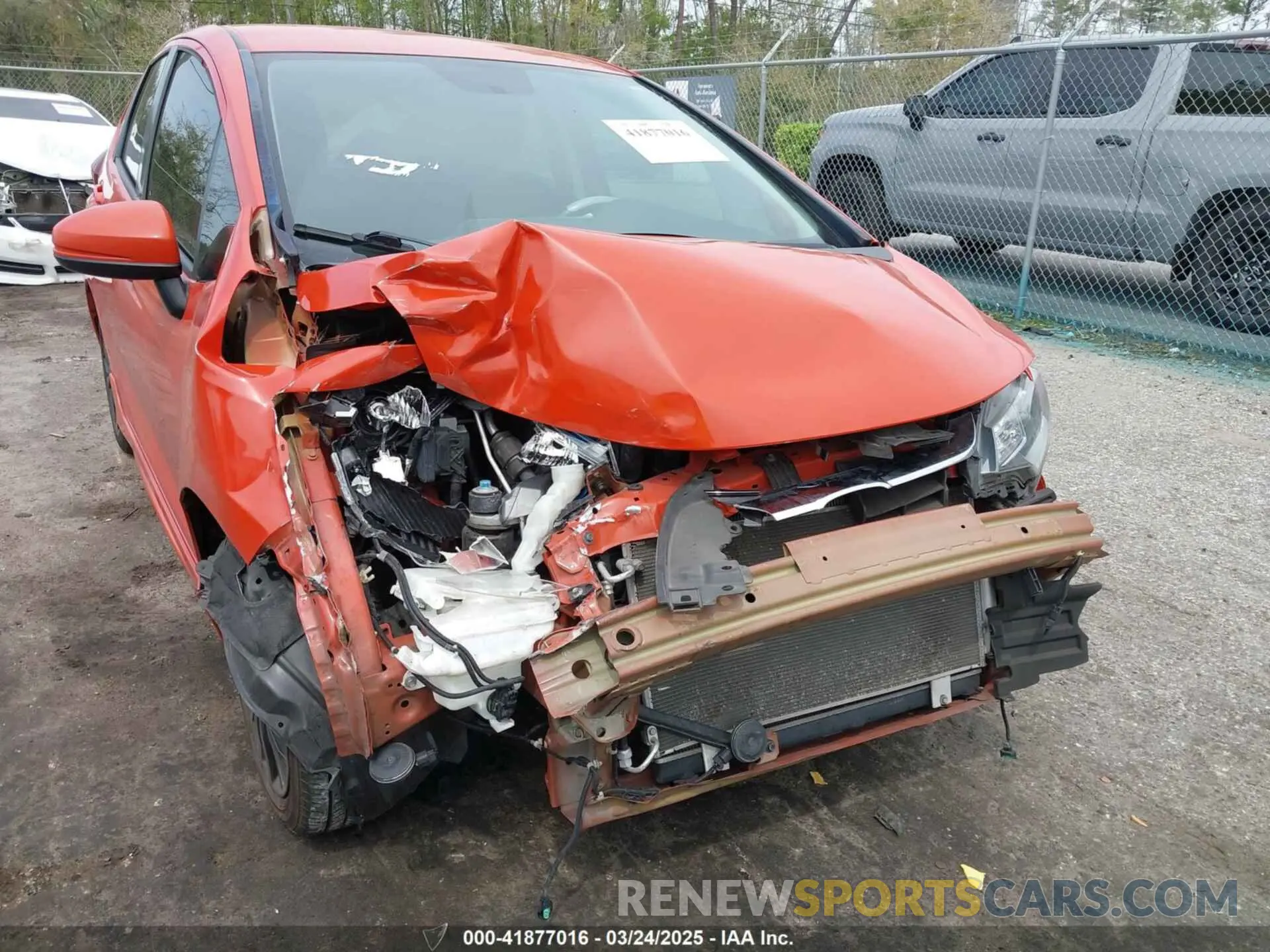 6 fotografías del automóvil dañado 3HGGK5H68LM726836 HONDA FIT 2020