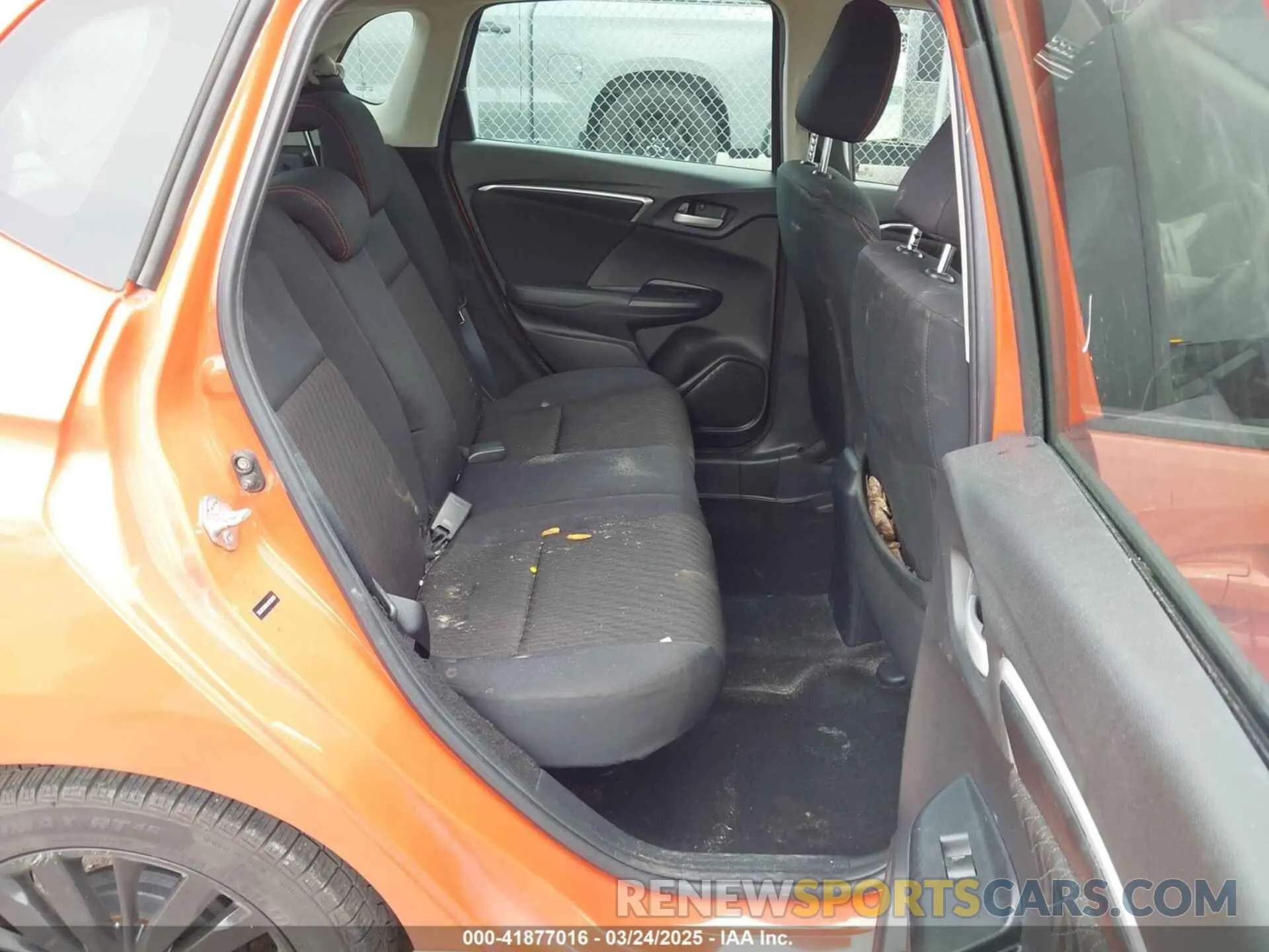 8 fotografías del automóvil dañado 3HGGK5H68LM726836 HONDA FIT 2020