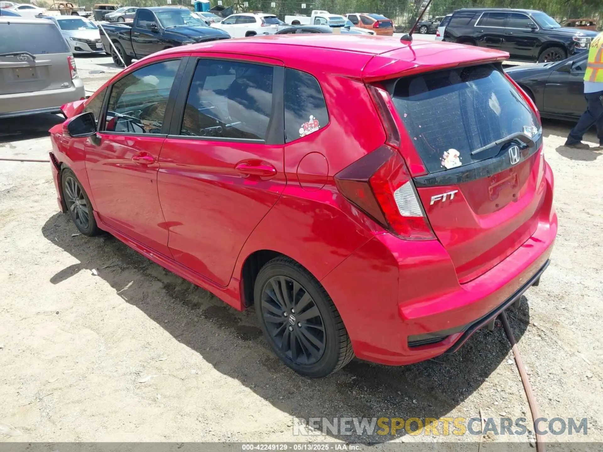 3 fotografías del automóvil dañado 3HGGK5H69LM725128 HONDA FIT 2020