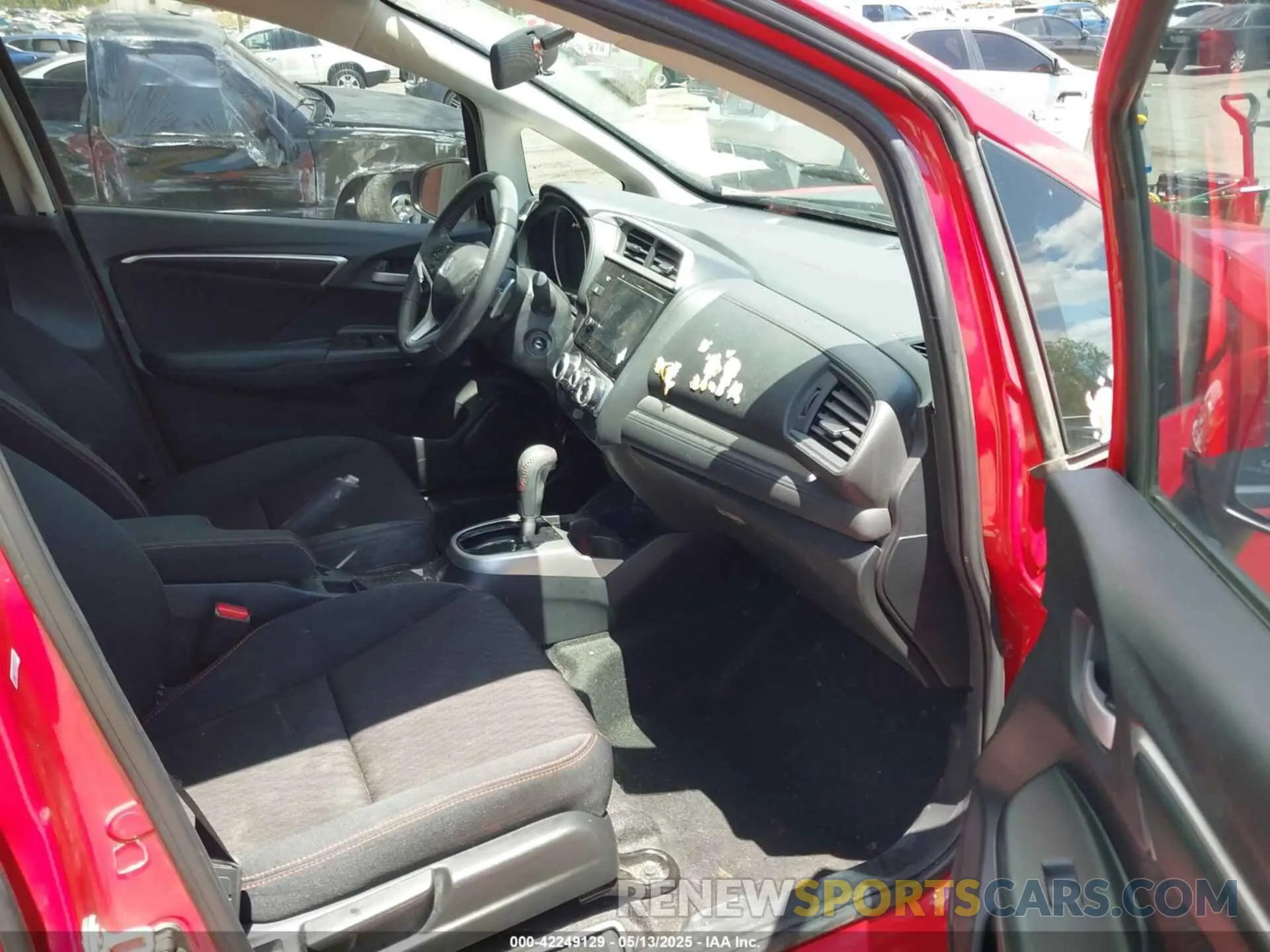 5 fotografías del automóvil dañado 3HGGK5H69LM725128 HONDA FIT 2020