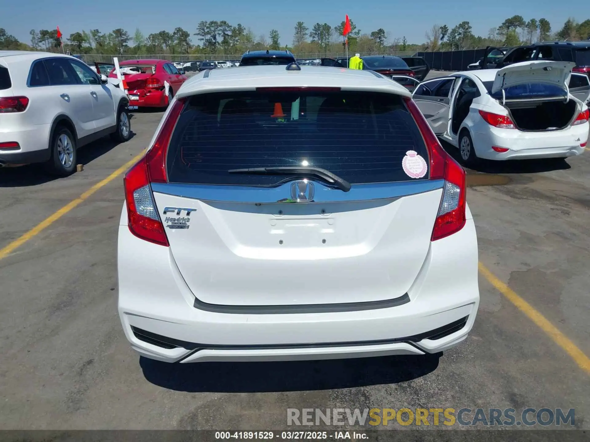 16 fotografías del automóvil dañado 3HGGK5H80LM713628 HONDA FIT 2020