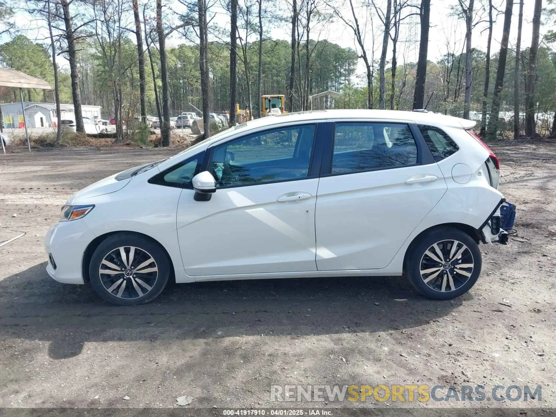 15 fotografías del automóvil dañado 3HGGK5H86LM704254 HONDA FIT 2020