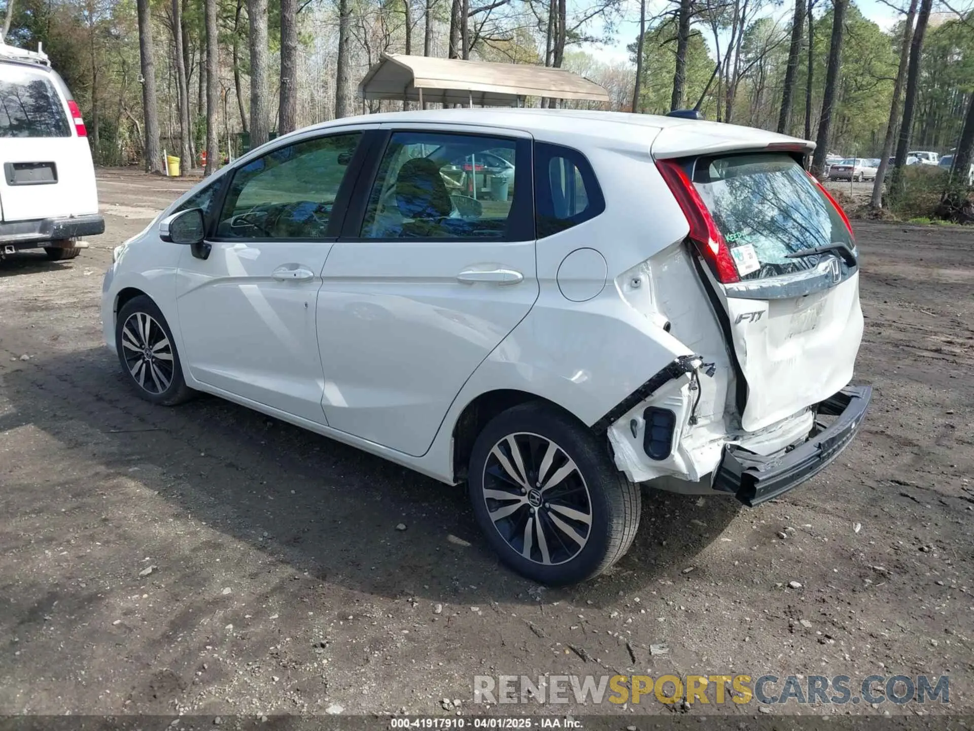 3 fotografías del automóvil dañado 3HGGK5H86LM704254 HONDA FIT 2020