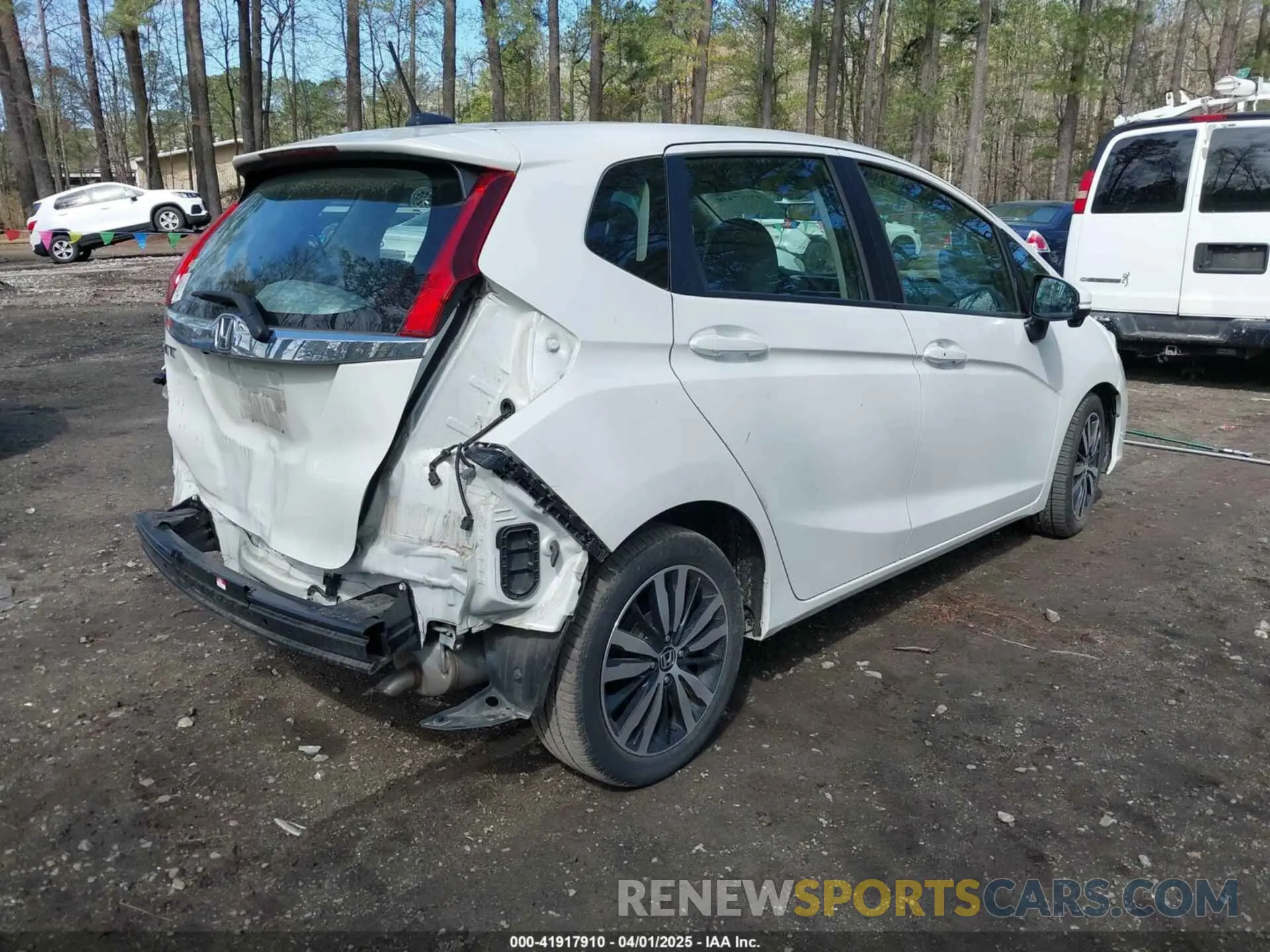 4 fotografías del automóvil dañado 3HGGK5H86LM704254 HONDA FIT 2020