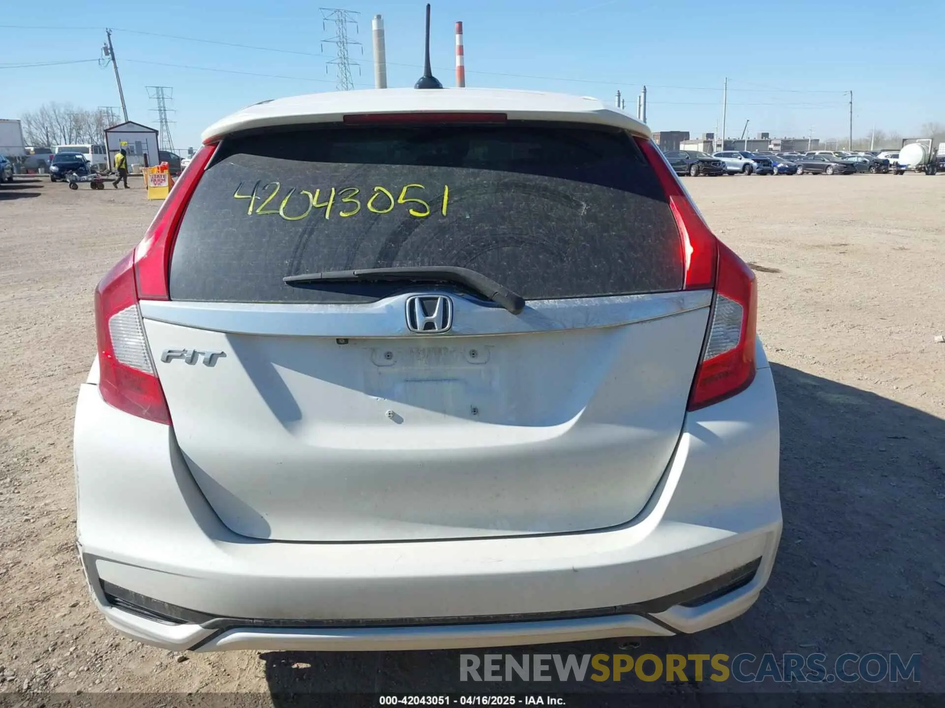 16 fotografías del automóvil dañado 3HGGK5H87LM723802 HONDA FIT 2020