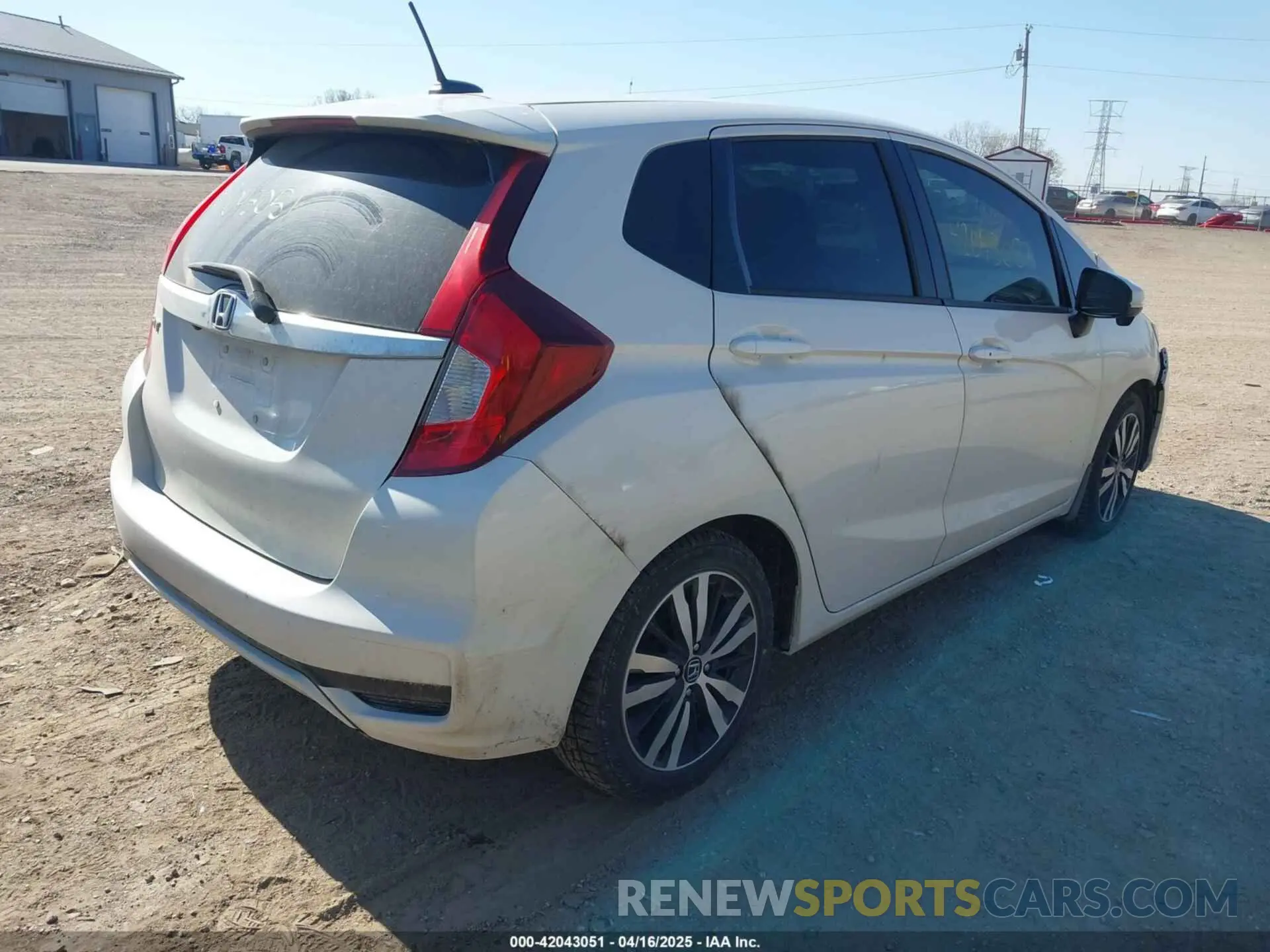 4 fotografías del automóvil dañado 3HGGK5H87LM723802 HONDA FIT 2020