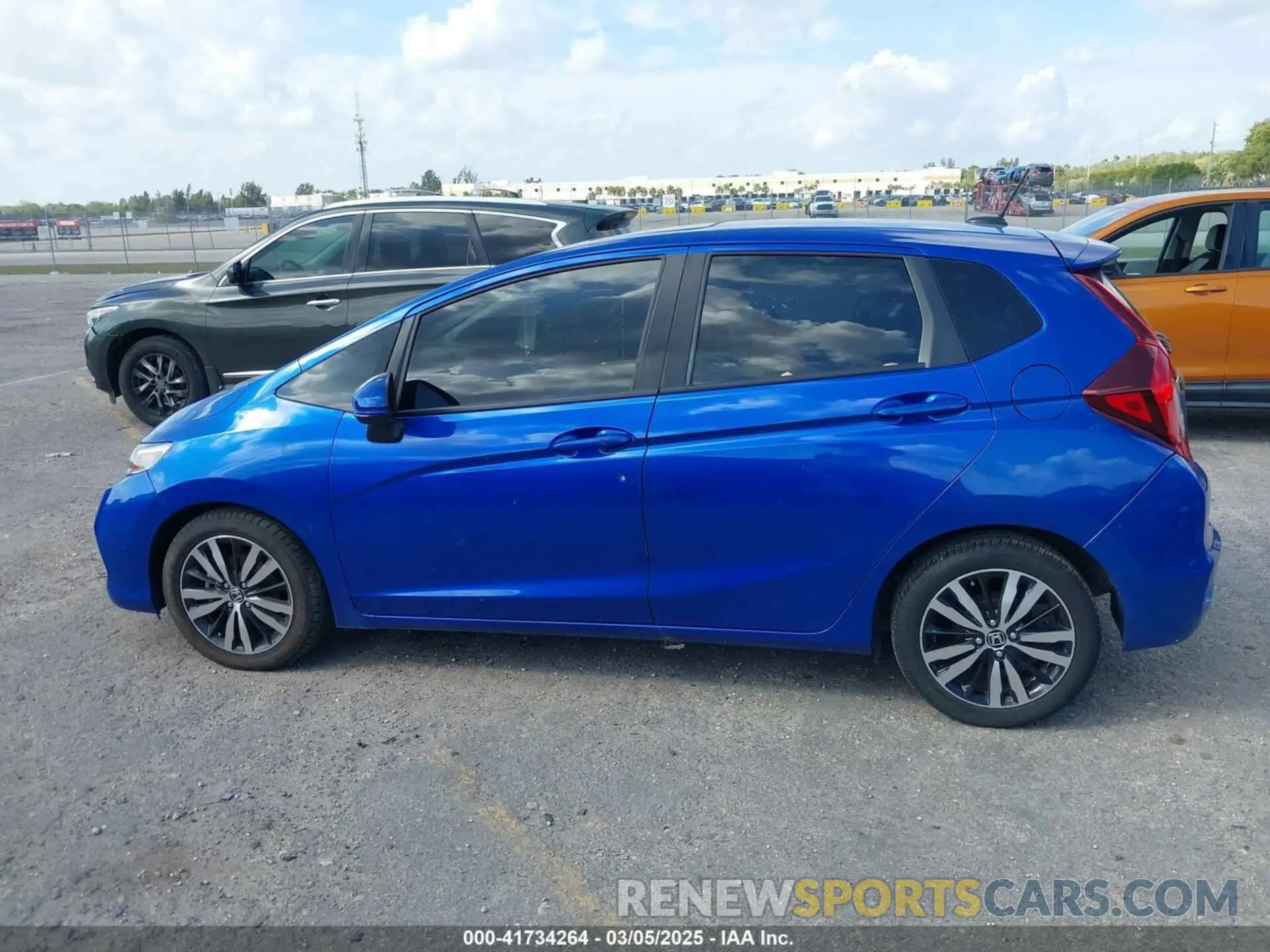 13 fotografías del automóvil dañado 3HGGK5H88LM701341 HONDA FIT 2020