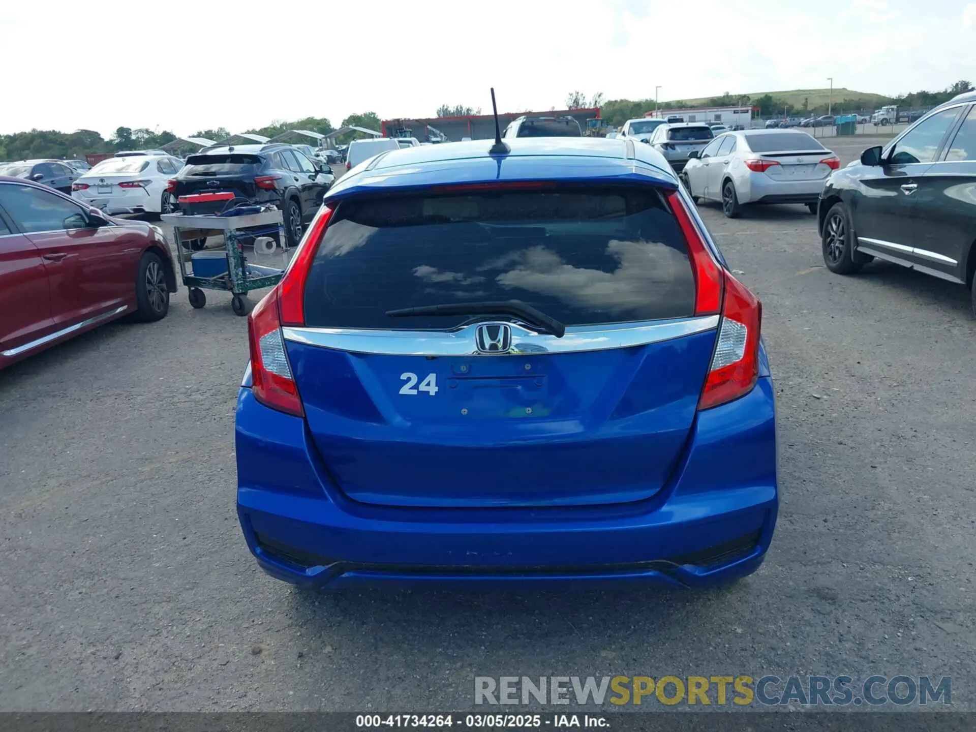 15 fotografías del automóvil dañado 3HGGK5H88LM701341 HONDA FIT 2020