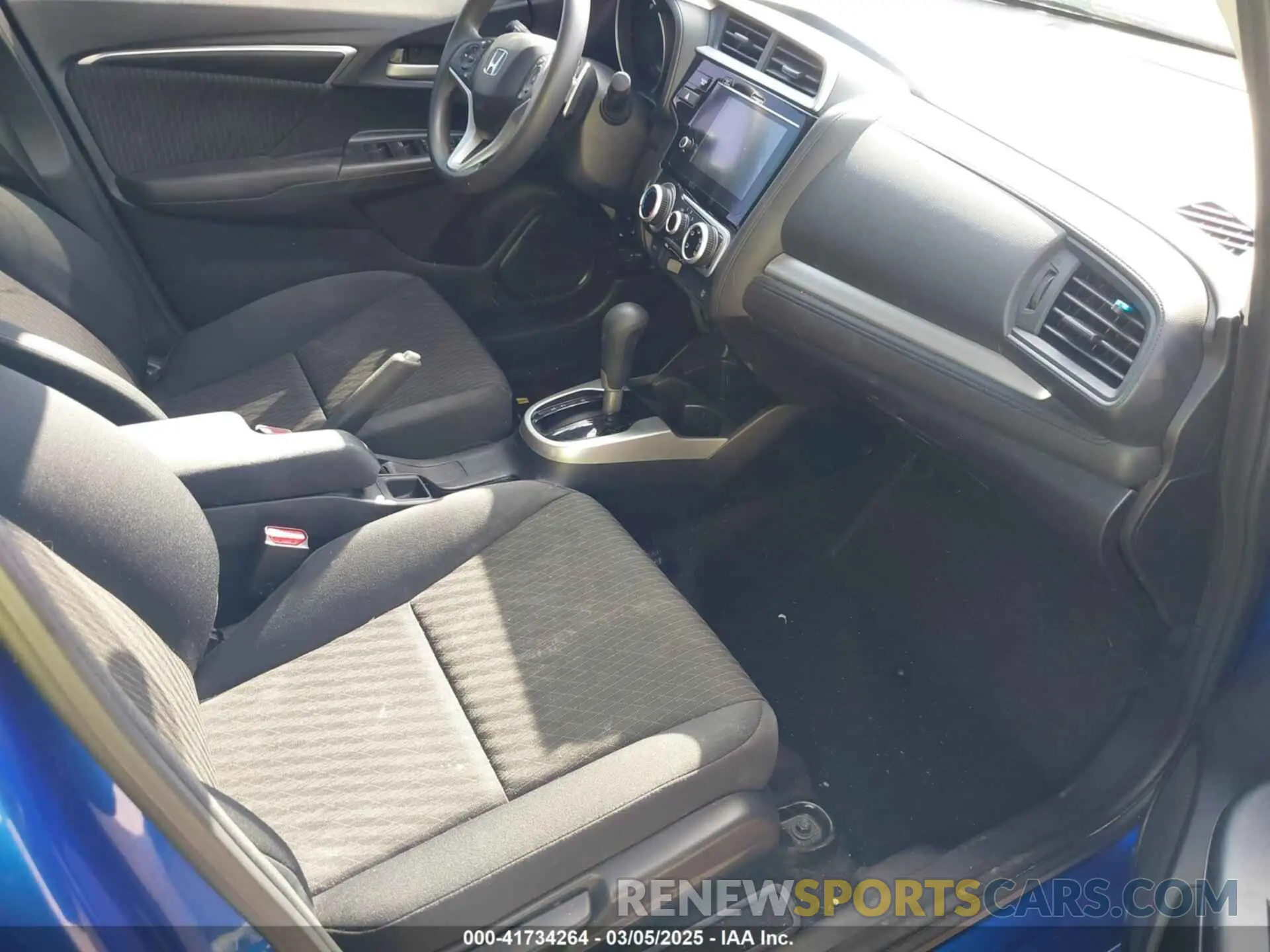 5 fotografías del automóvil dañado 3HGGK5H88LM701341 HONDA FIT 2020