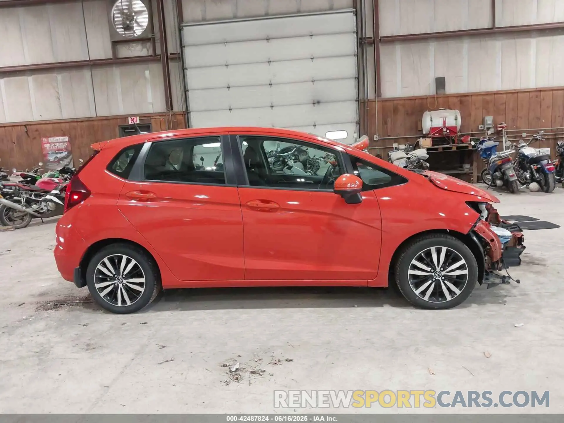 14 fotografías del automóvil dañado 3HGGK5H88LM729821 HONDA FIT 2020