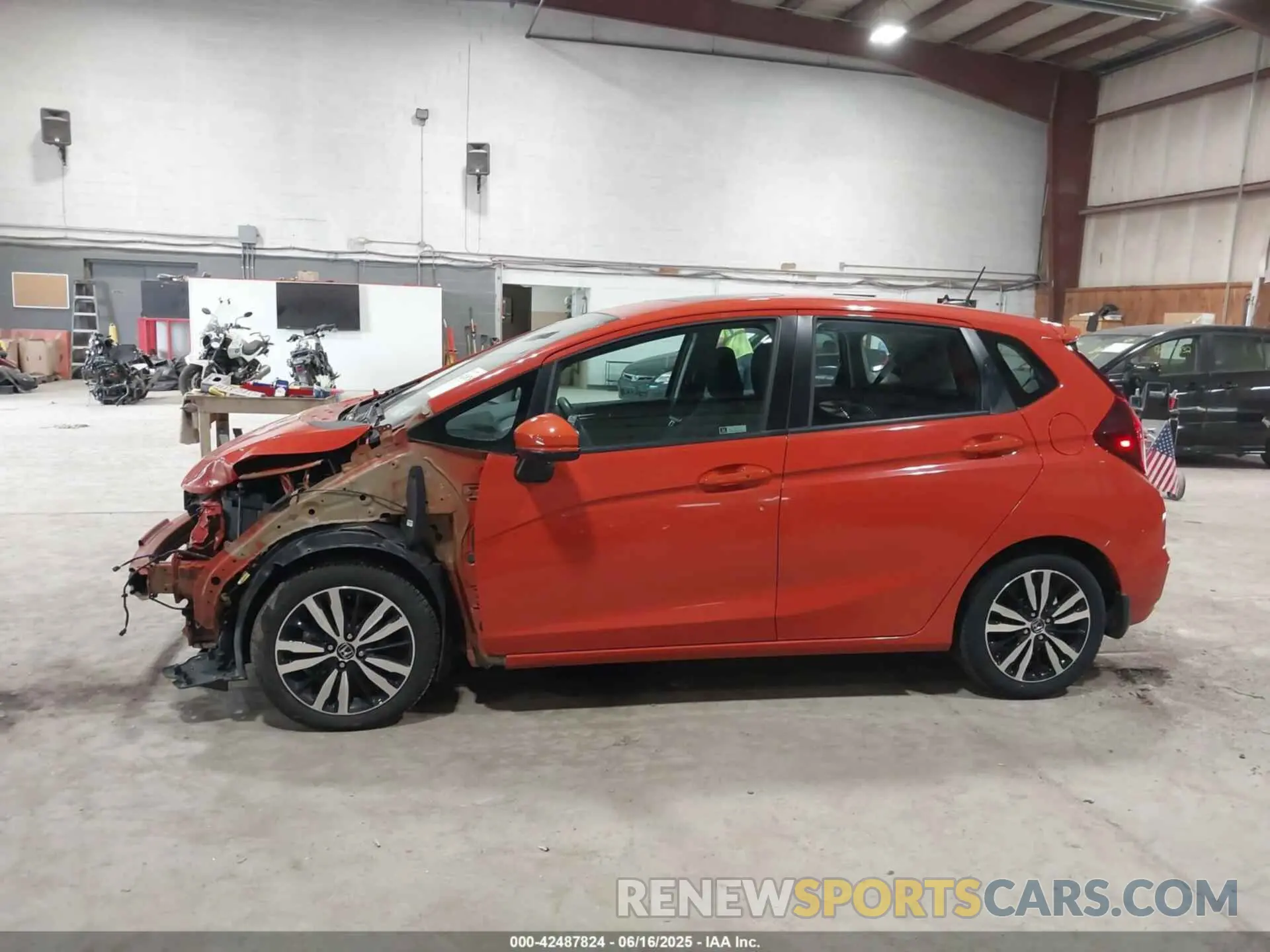 15 fotografías del automóvil dañado 3HGGK5H88LM729821 HONDA FIT 2020