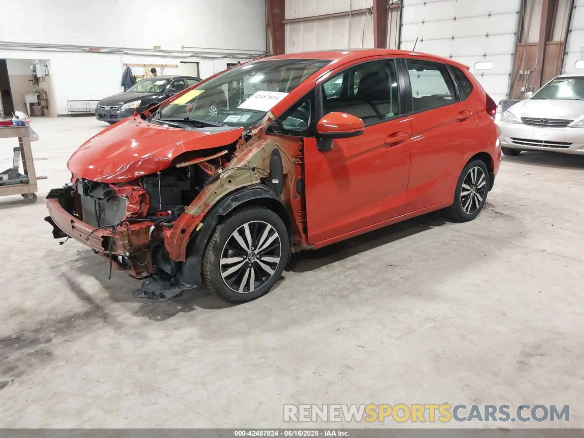 2 fotografías del automóvil dañado 3HGGK5H88LM729821 HONDA FIT 2020
