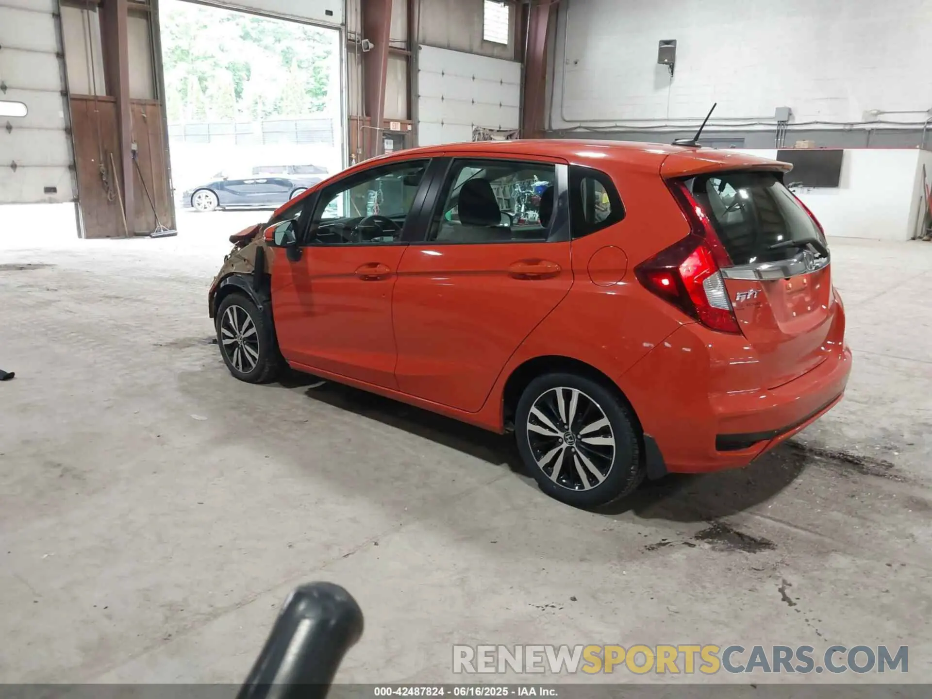 3 fotografías del automóvil dañado 3HGGK5H88LM729821 HONDA FIT 2020