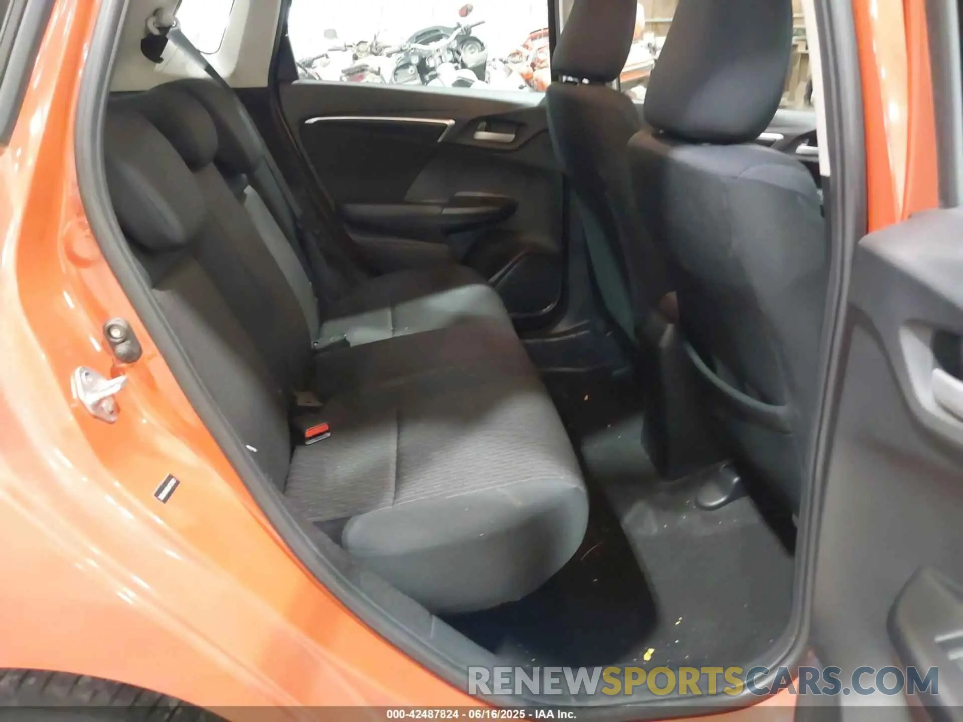 8 fotografías del automóvil dañado 3HGGK5H88LM729821 HONDA FIT 2020