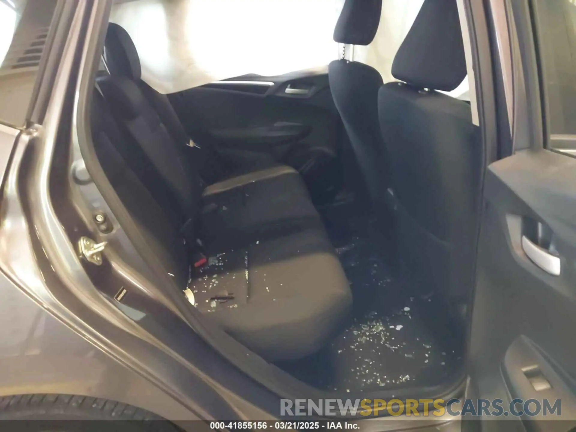 8 fotografías del automóvil dañado 3HGGK5H89LM726992 HONDA FIT 2020