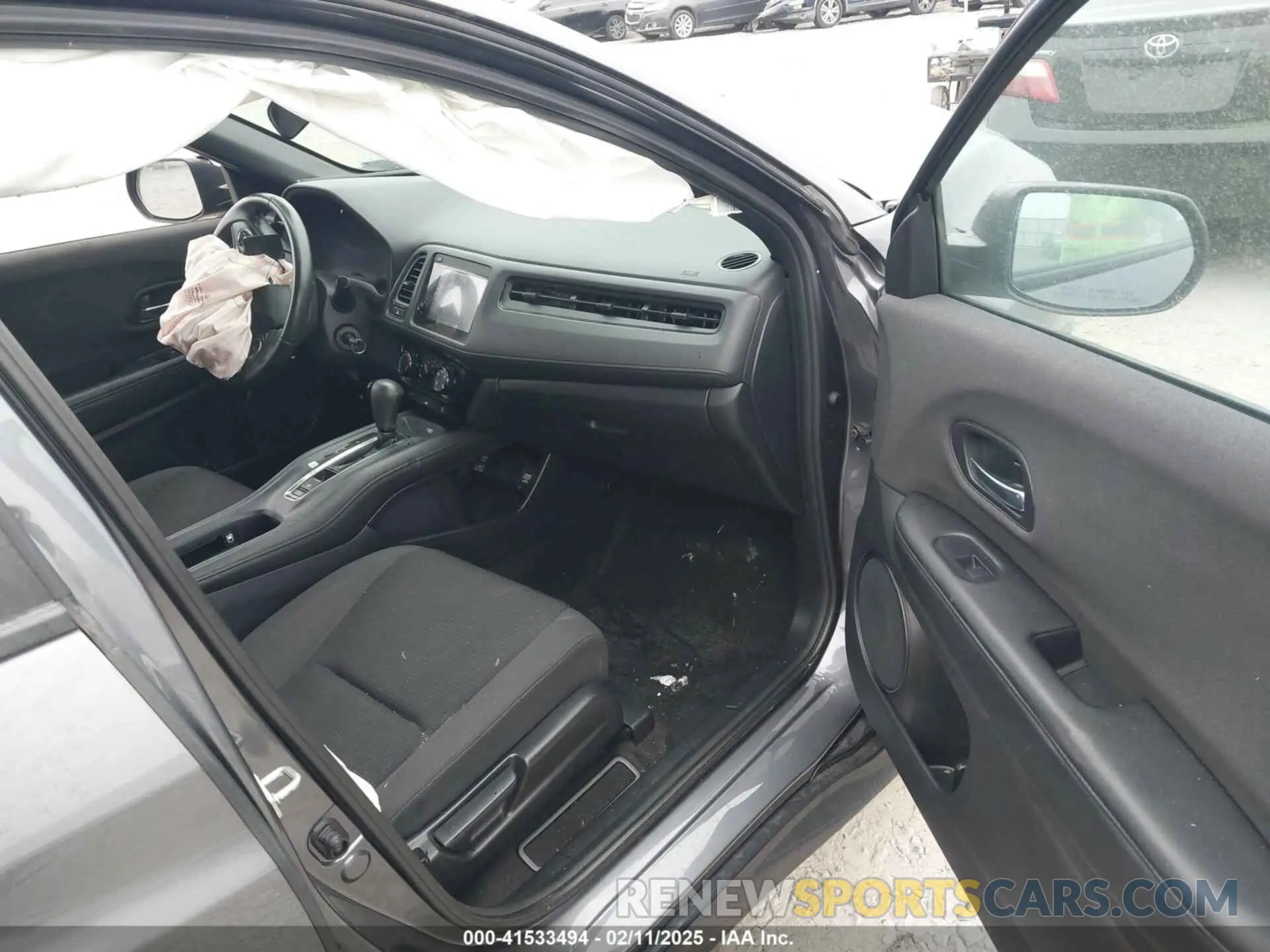 5 fotografías del automóvil dañado 3CZRU5H13KG709181 HONDA HR-V 2019