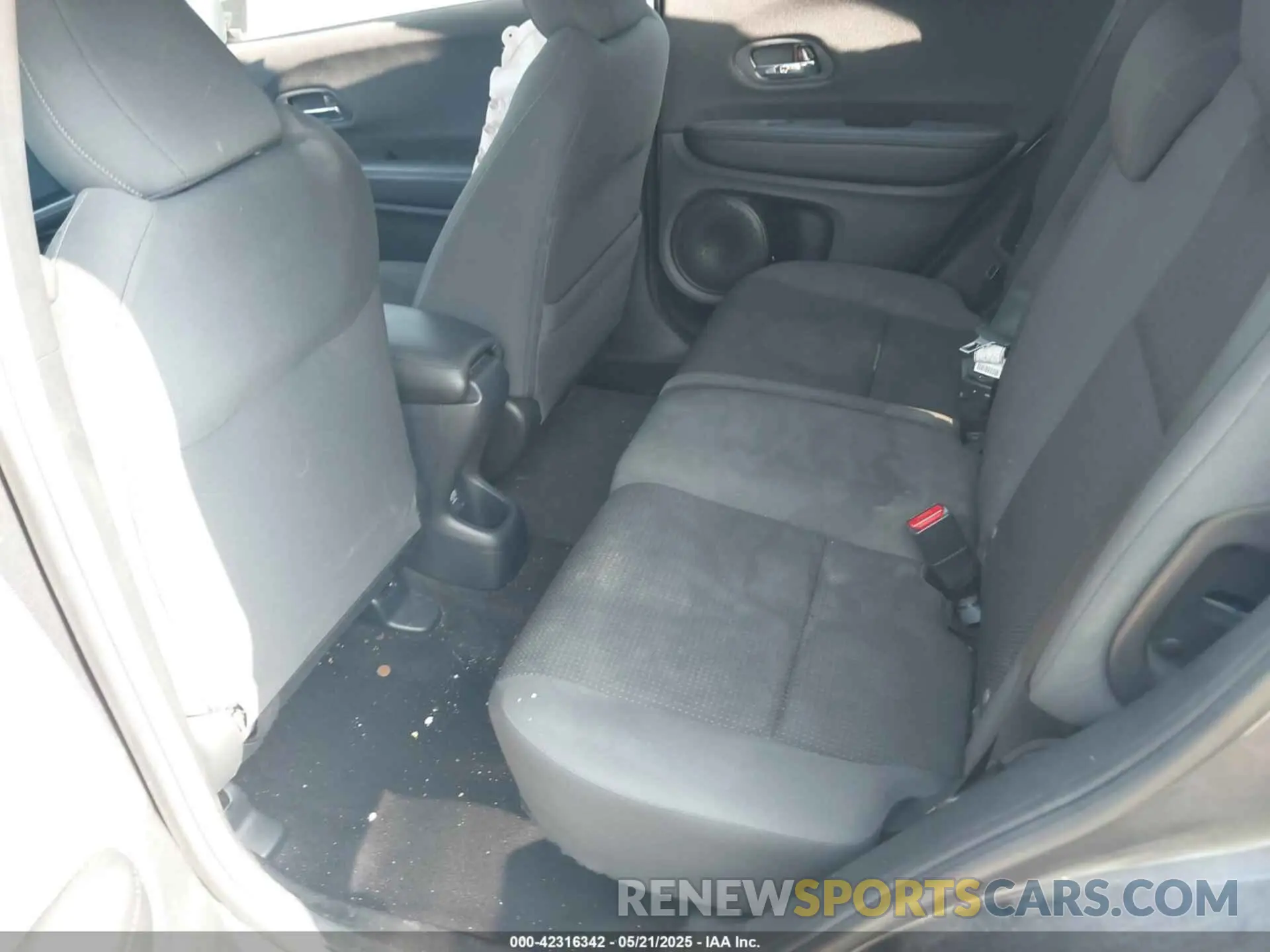 8 fotografías del automóvil dañado 3CZRU5H15KG705987 HONDA HR-V 2019
