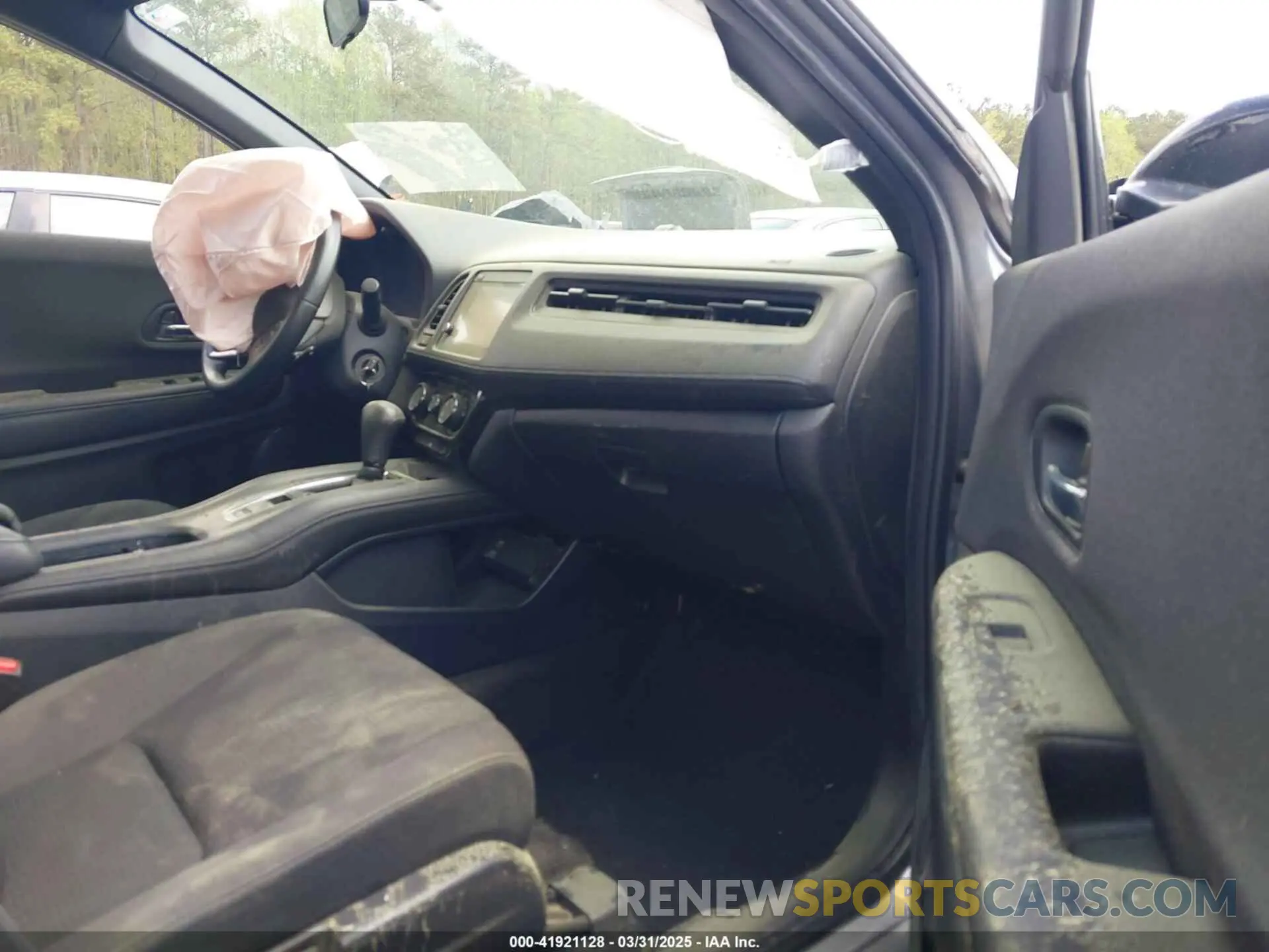 5 fotografías del automóvil dañado 3CZRU5H17KG705098 HONDA HR-V 2019