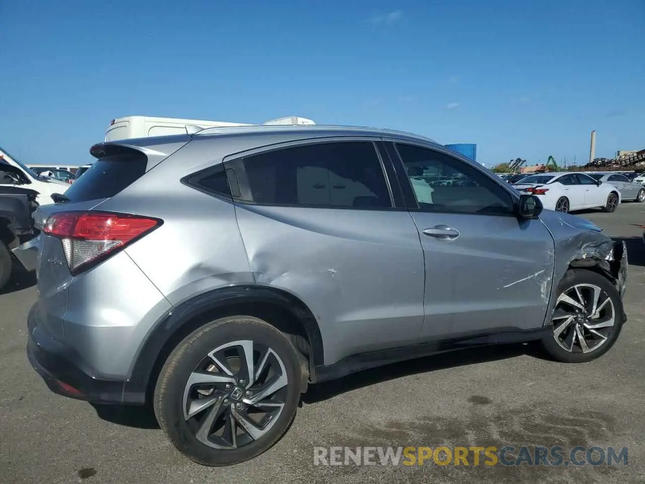 3 fotografías del automóvil dañado 3CZRU5H18KG702209 HONDA HR-V 2019