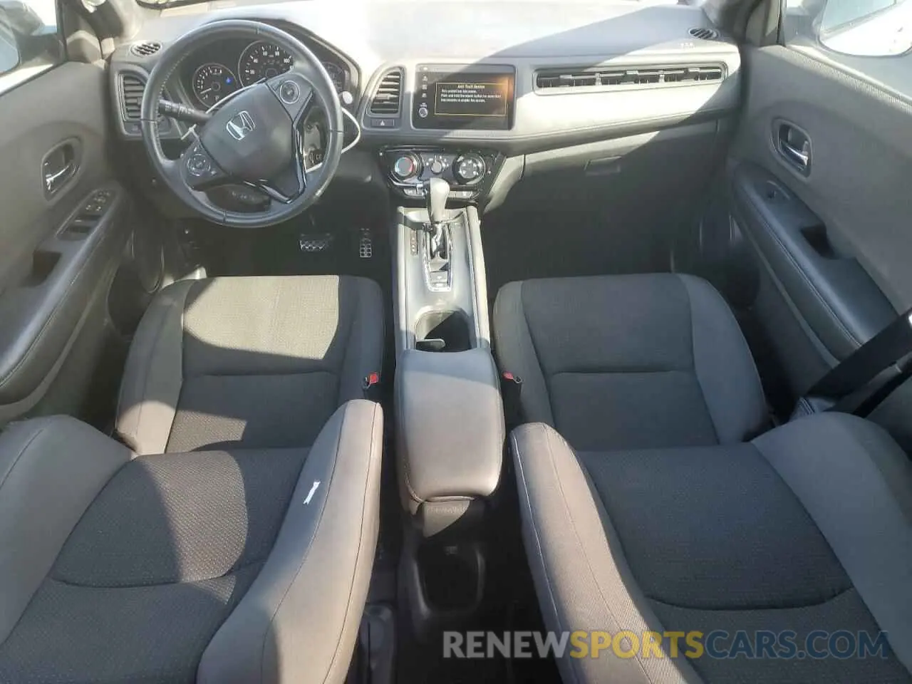 8 fotografías del automóvil dañado 3CZRU5H18KG702209 HONDA HR-V 2019