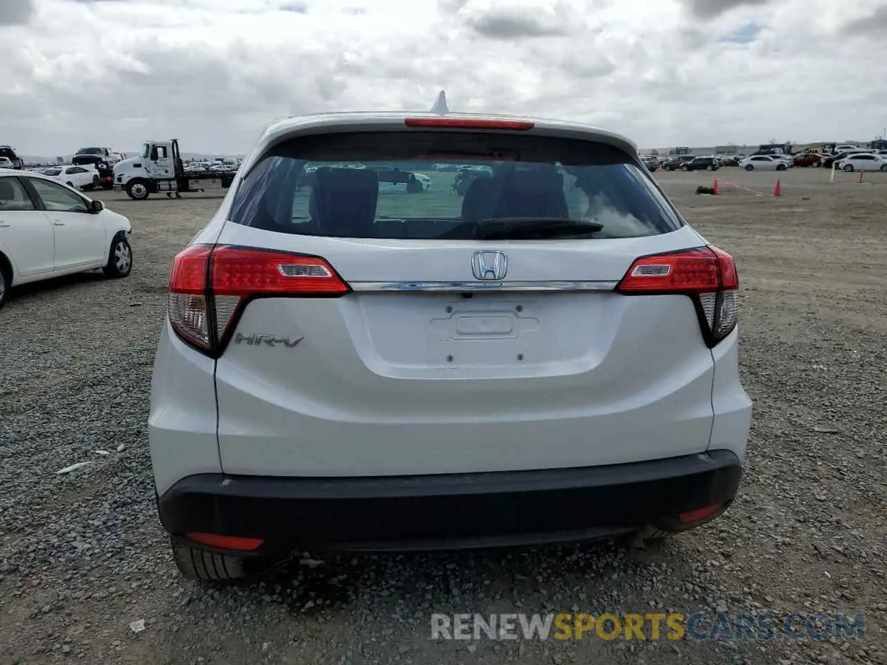 6 fotografías del automóvil dañado 3CZRU5H32KM707473 HONDA HR-V 2019