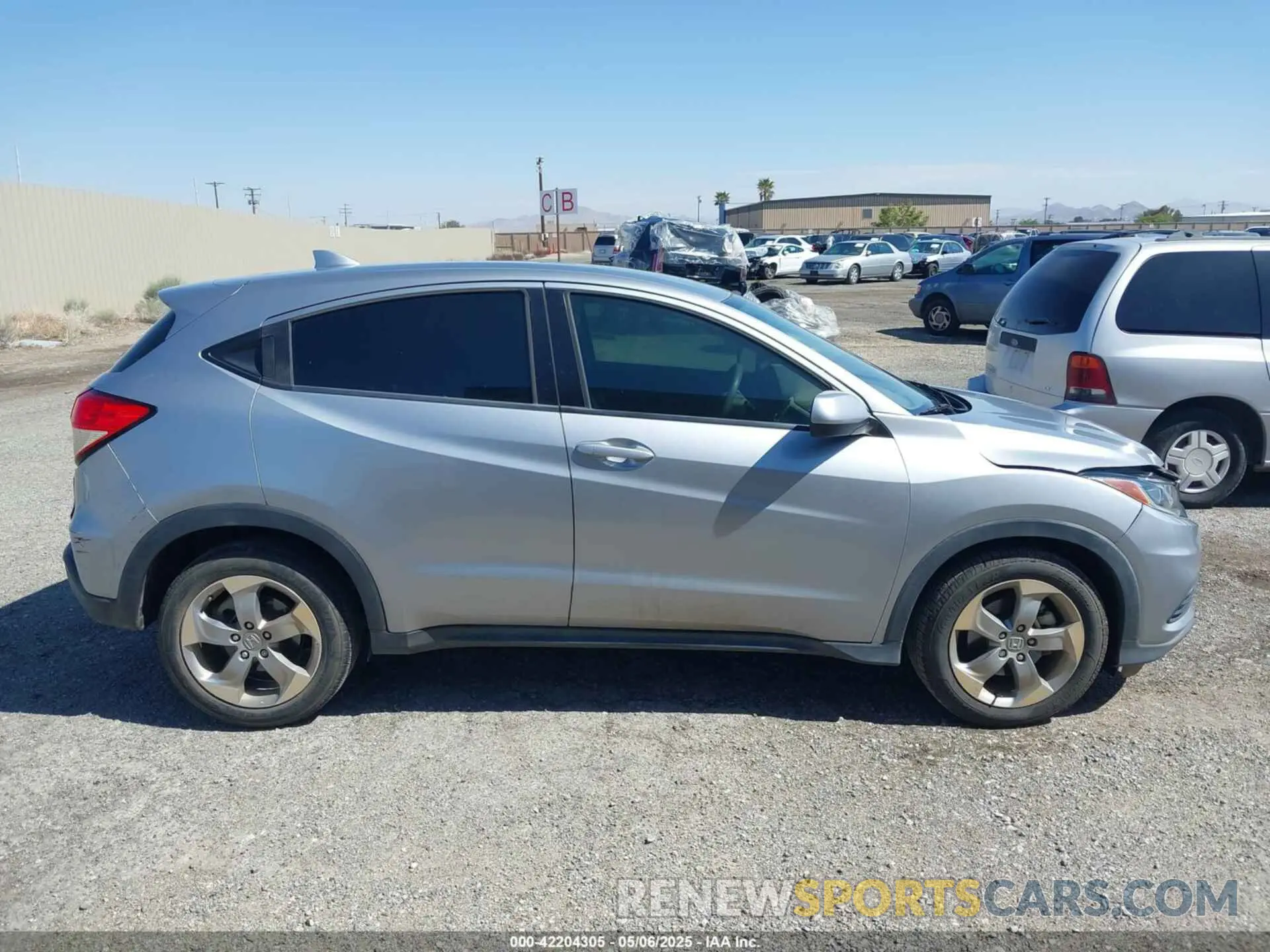 13 fotografías del automóvil dañado 3CZRU5H33KG714687 HONDA HR-V 2019