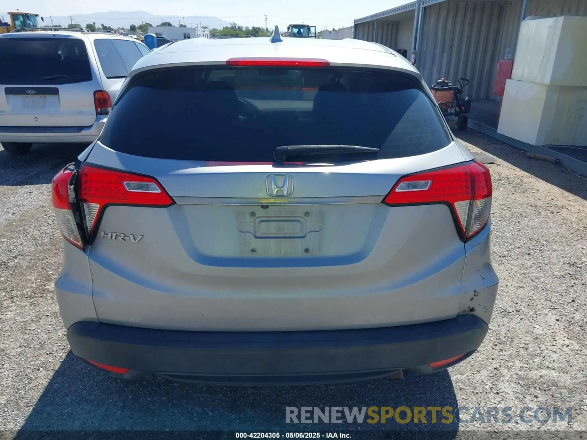 16 fotografías del automóvil dañado 3CZRU5H33KG714687 HONDA HR-V 2019