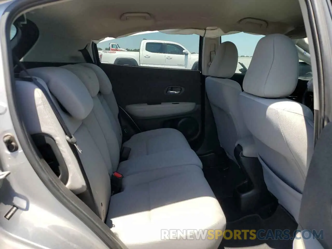 10 fotografías del automóvil dañado 3CZRU5H34KG706405 HONDA HR-V 2019