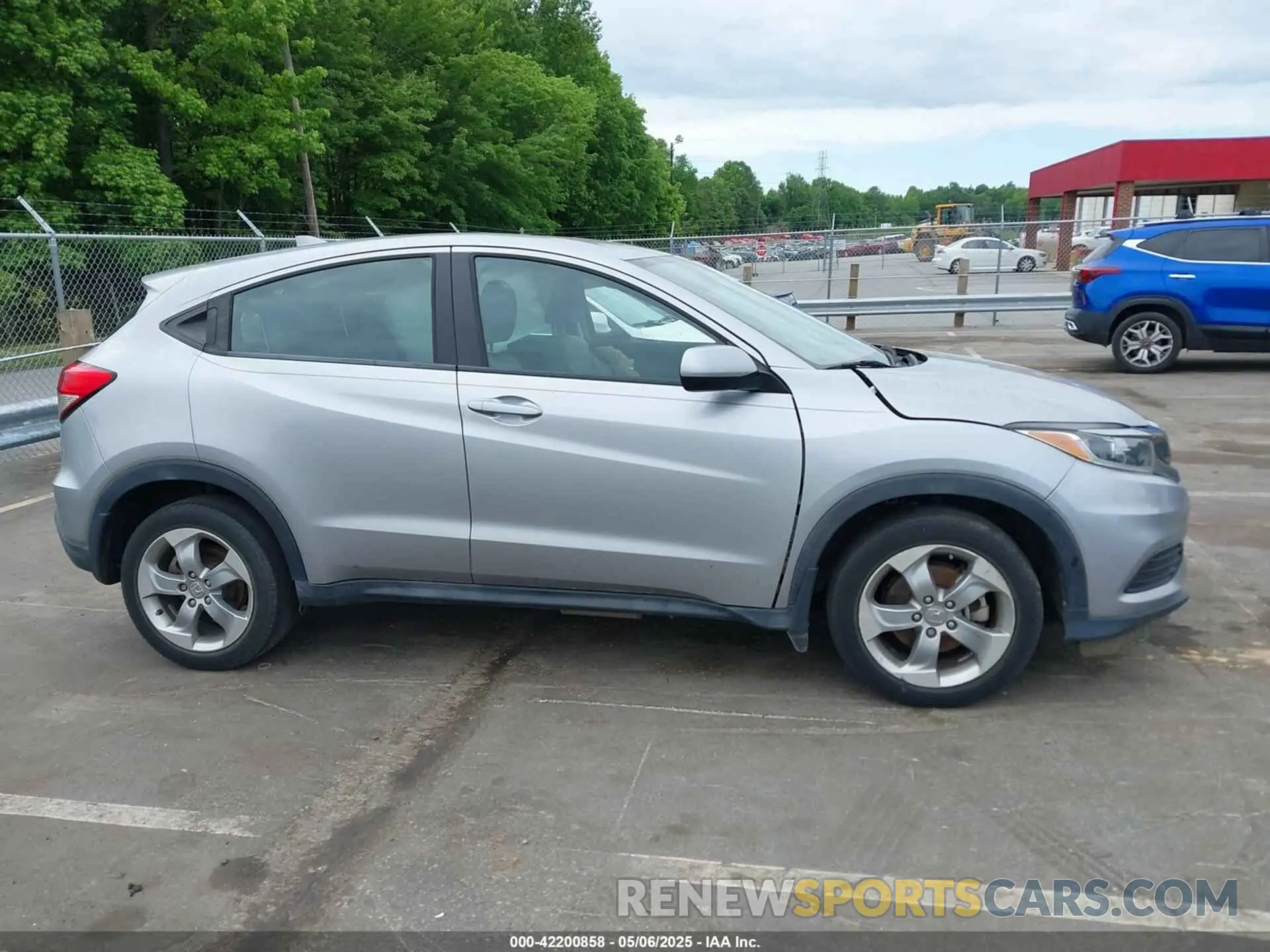 14 fotografías del automóvil dañado 3CZRU5H34KG712351 HONDA HR-V 2019