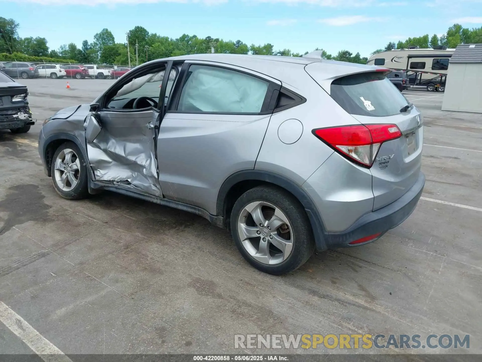 3 fotografías del automóvil dañado 3CZRU5H34KG712351 HONDA HR-V 2019